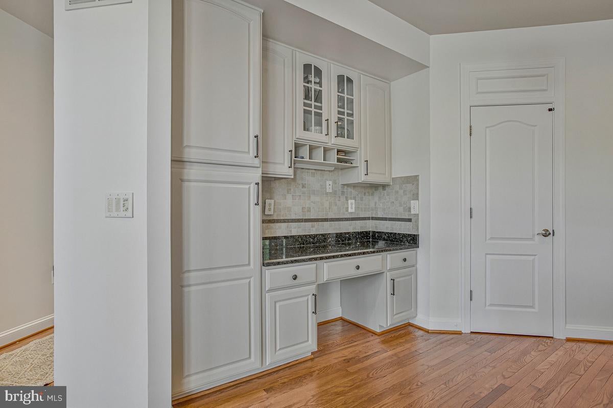 27 Hunting Ct, Edgewater, MD, 21037, USA, 5 Bedrooms Bedrooms, ,6 BathroomsBathrooms,Residential,Active,27 Hunting Ct,MDAA2140348