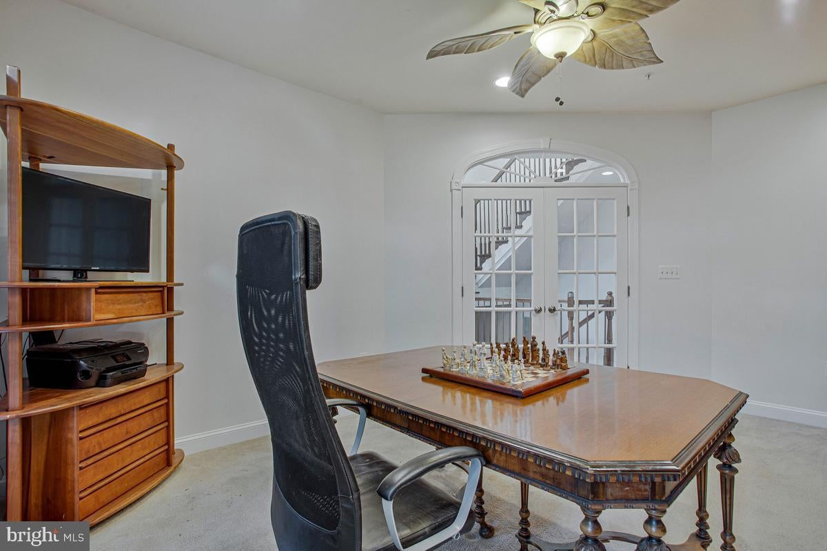 27 Hunting Ct, Edgewater, MD, 21037, USA, 5 Bedrooms Bedrooms, ,6 BathroomsBathrooms,Residential,Active,27 Hunting Ct,MDAA2140348