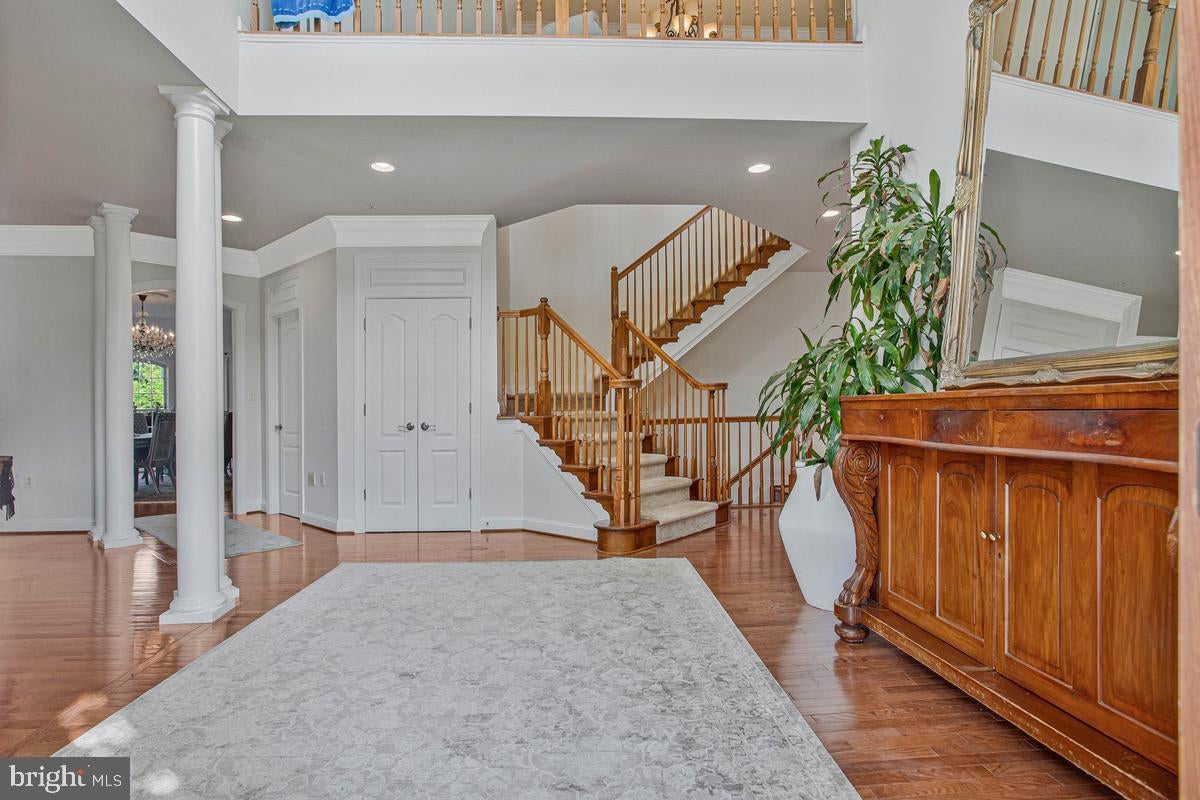 27 Hunting Ct, Edgewater, MD, 21037, USA, 5 Bedrooms Bedrooms, ,6 BathroomsBathrooms,Residential,Active,27 Hunting Ct,MDAA2140348