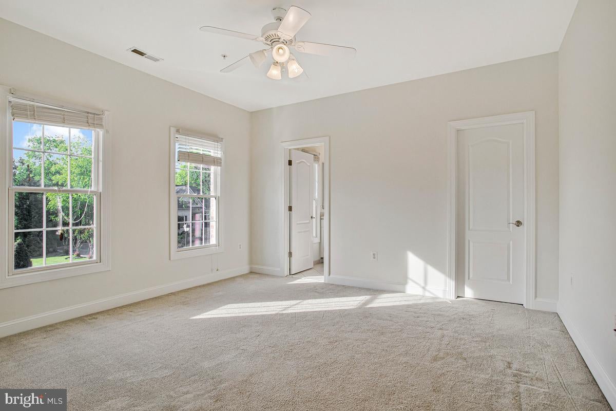 27 Hunting Ct, Edgewater, MD, 21037, USA, 5 Bedrooms Bedrooms, ,6 BathroomsBathrooms,Residential,Active,27 Hunting Ct,MDAA2140348