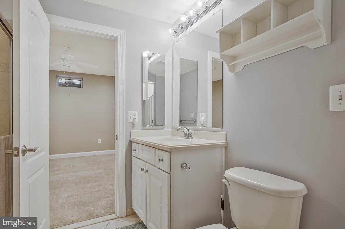 27 Hunting Ct, Edgewater, MD, 21037, USA, 5 Bedrooms Bedrooms, ,6 BathroomsBathrooms,Residential,Active,27 Hunting Ct,MDAA2140348