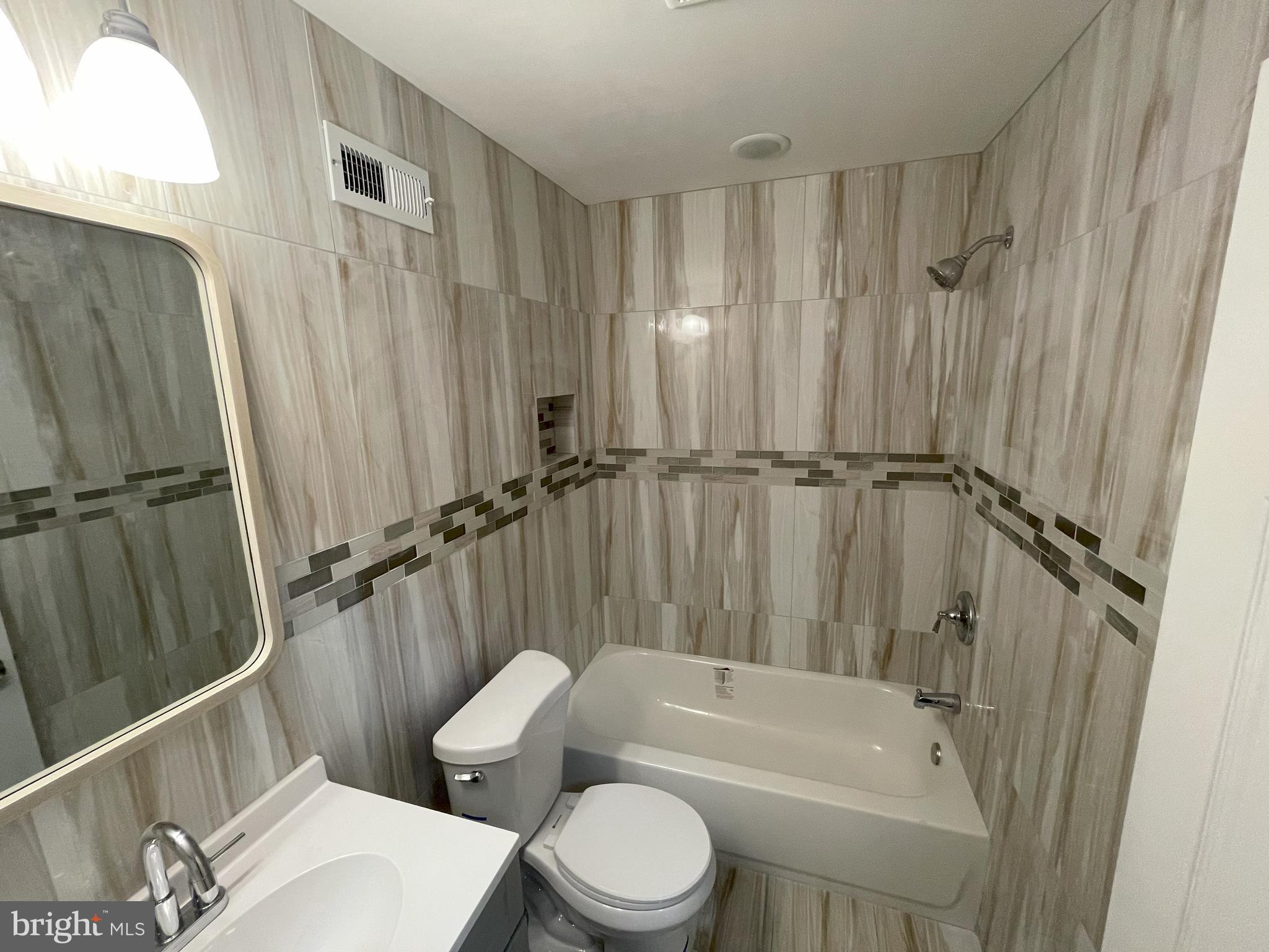 FERN ROCK - Residential