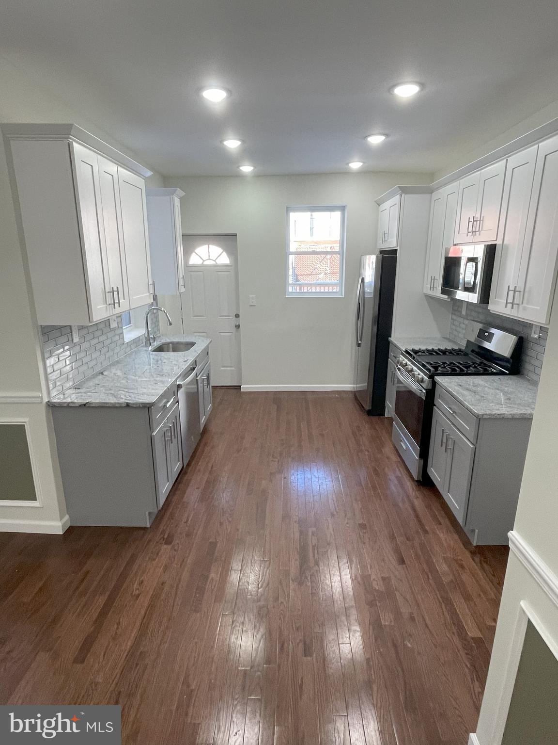 FERN ROCK - Residential