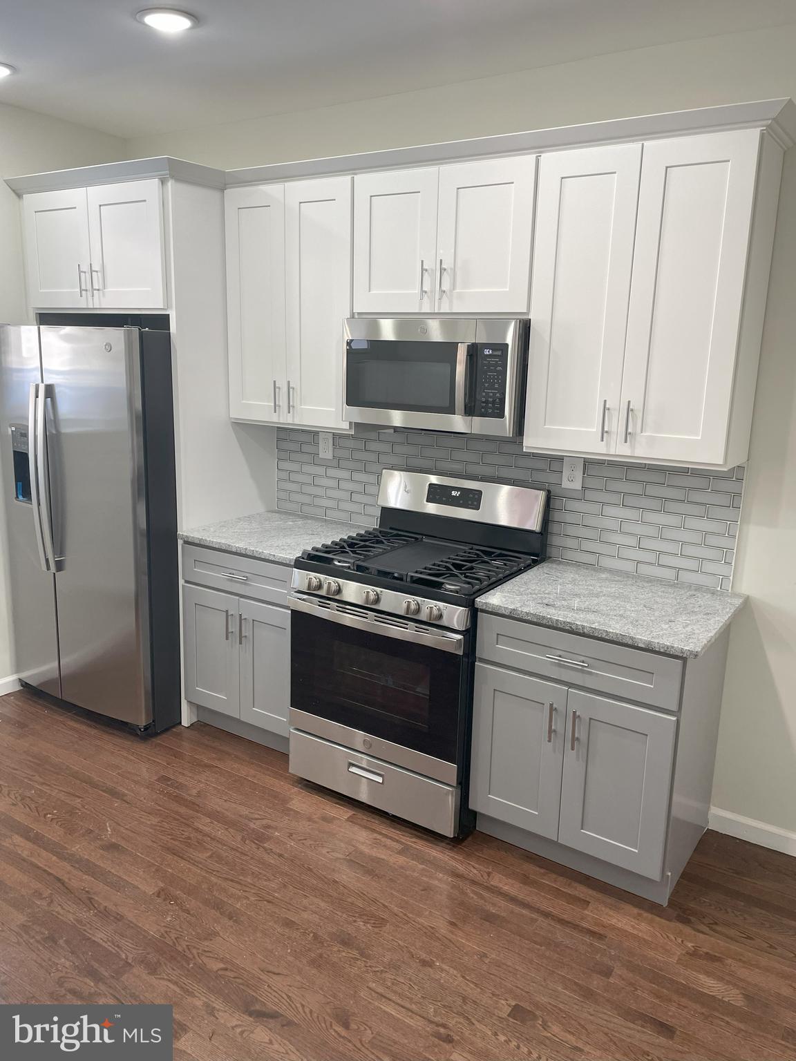 FERN ROCK - Residential