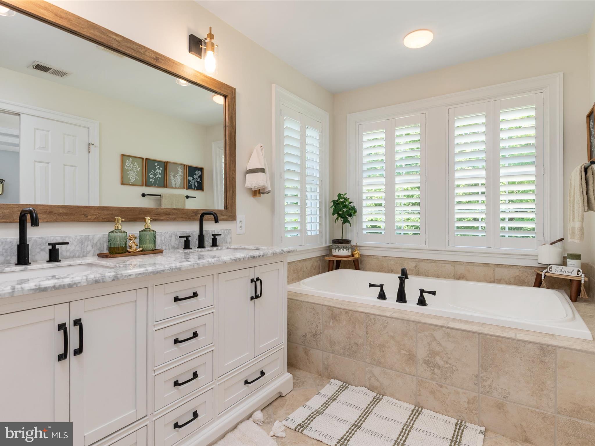 TURNBULL ESTATES - Residential