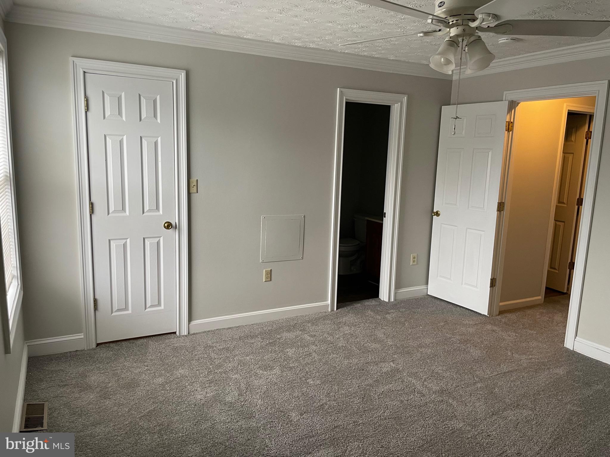 MUSSELMAN SQUARE - Residential Lease