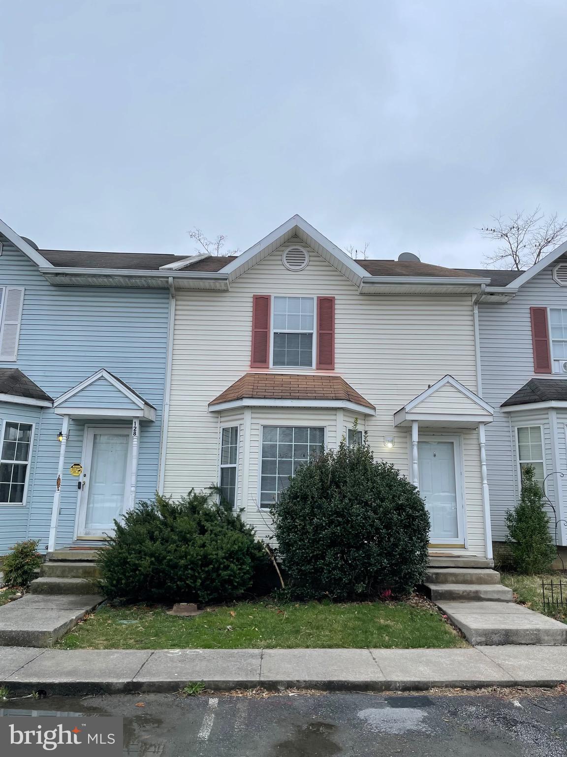 MUSSELMAN SQUARE - Residential Lease