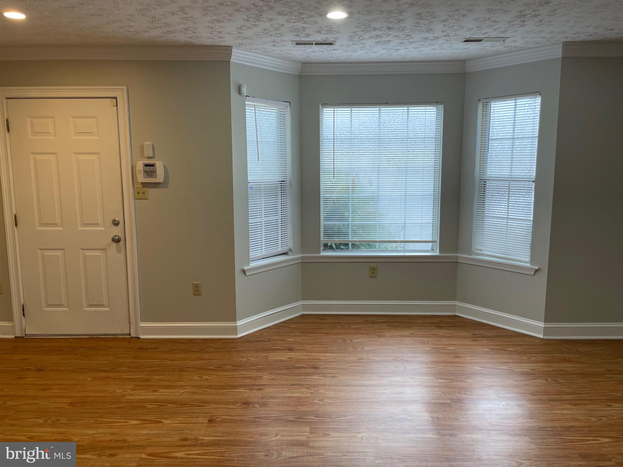 MUSSELMAN SQUARE - Residential Lease