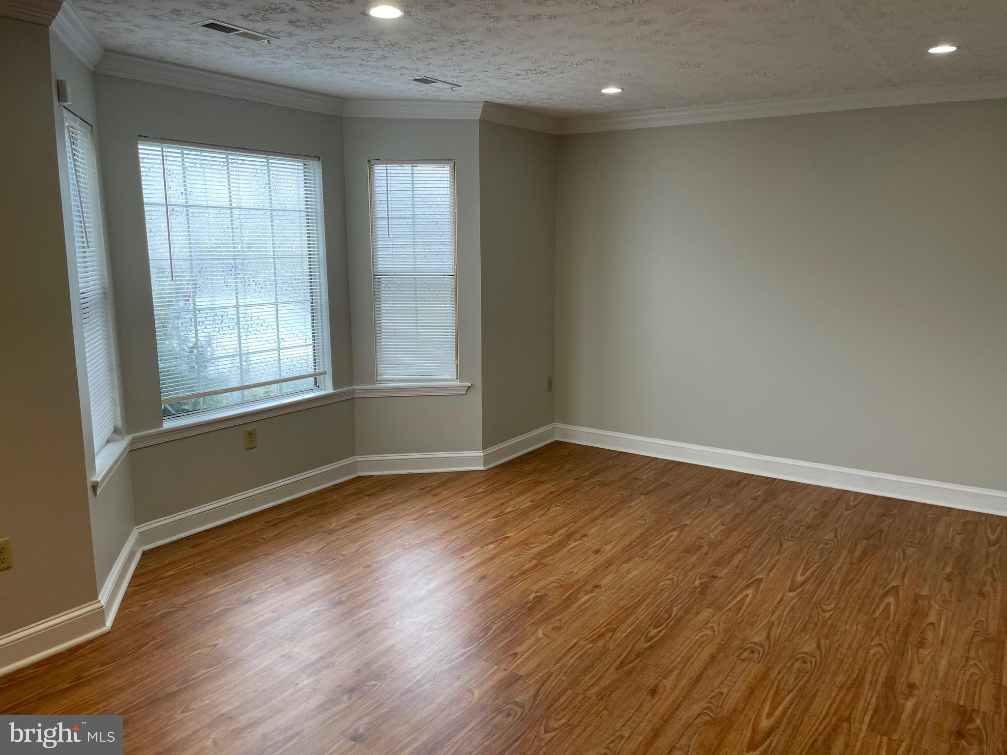 MUSSELMAN SQUARE - Residential Lease