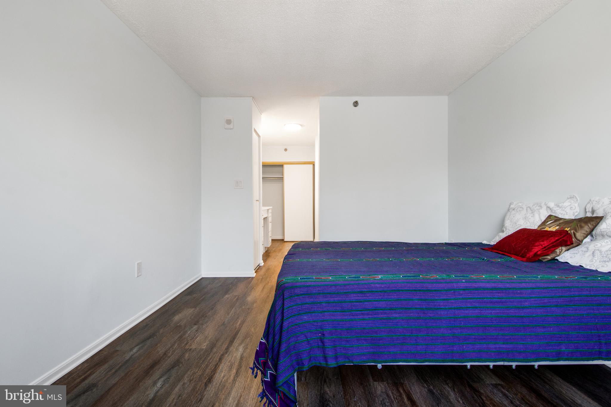 LEISURE WORLD - Residential