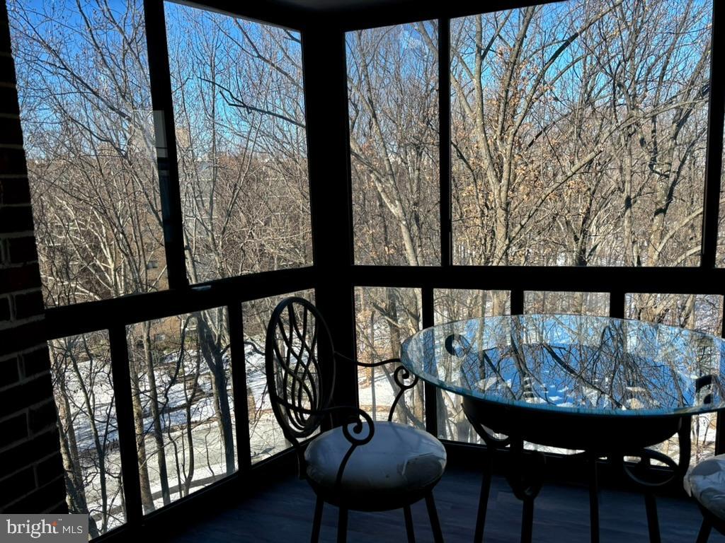 LEISURE WORLD - Residential