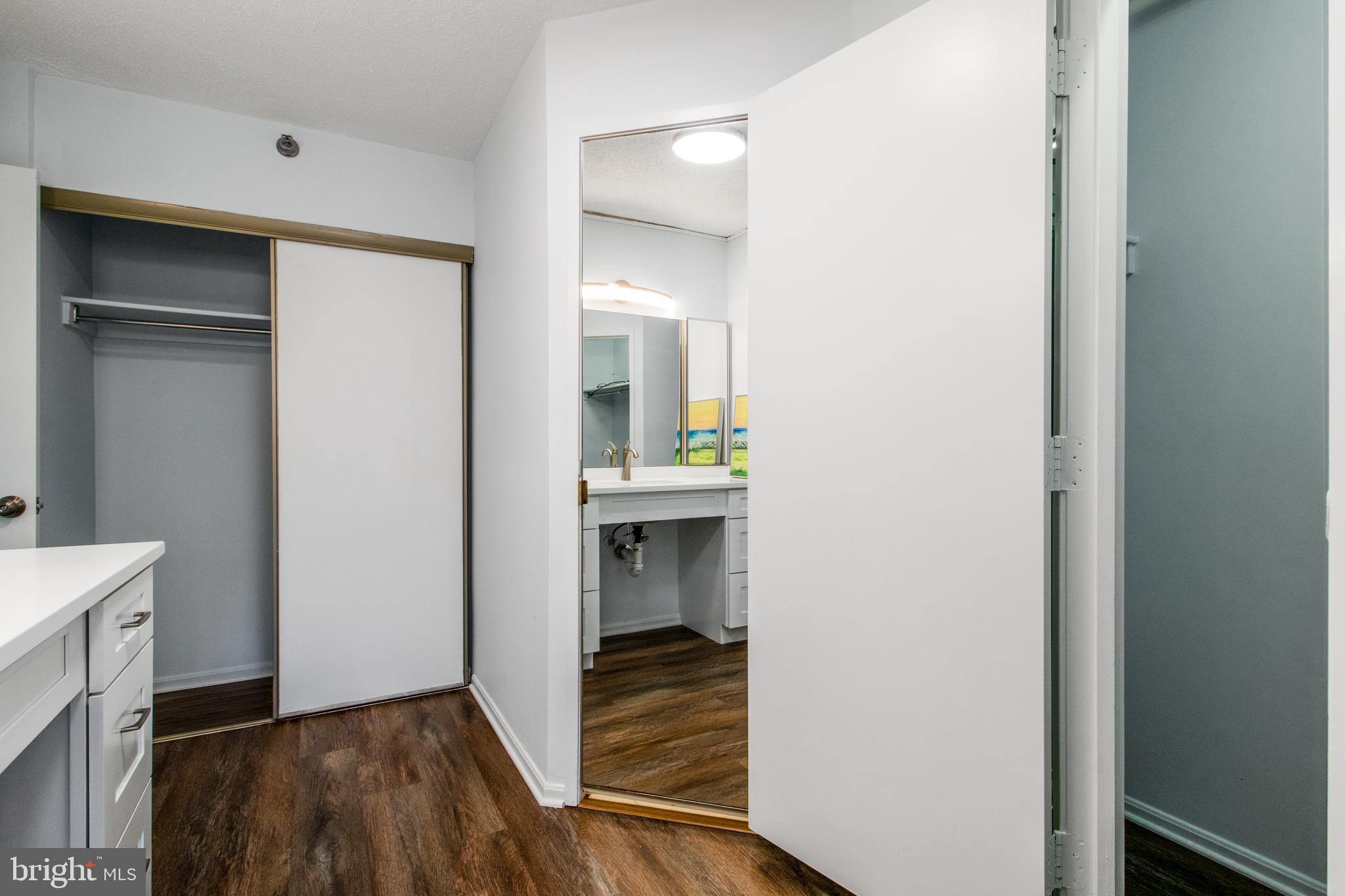 LEISURE WORLD - Residential