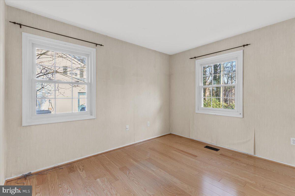 VICTORIA HEIGHTS - Residential