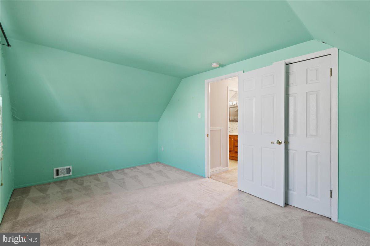 VICTORIA HEIGHTS - Residential