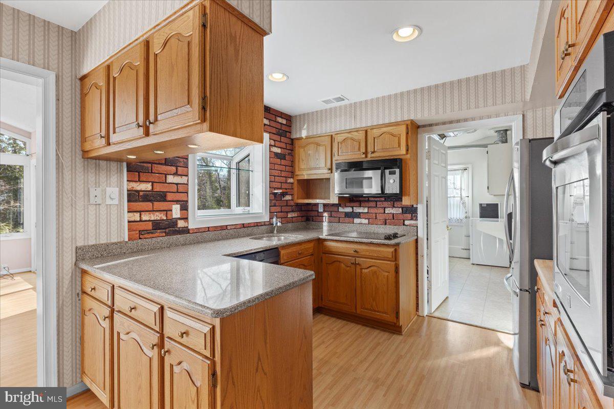 VICTORIA HEIGHTS - Residential