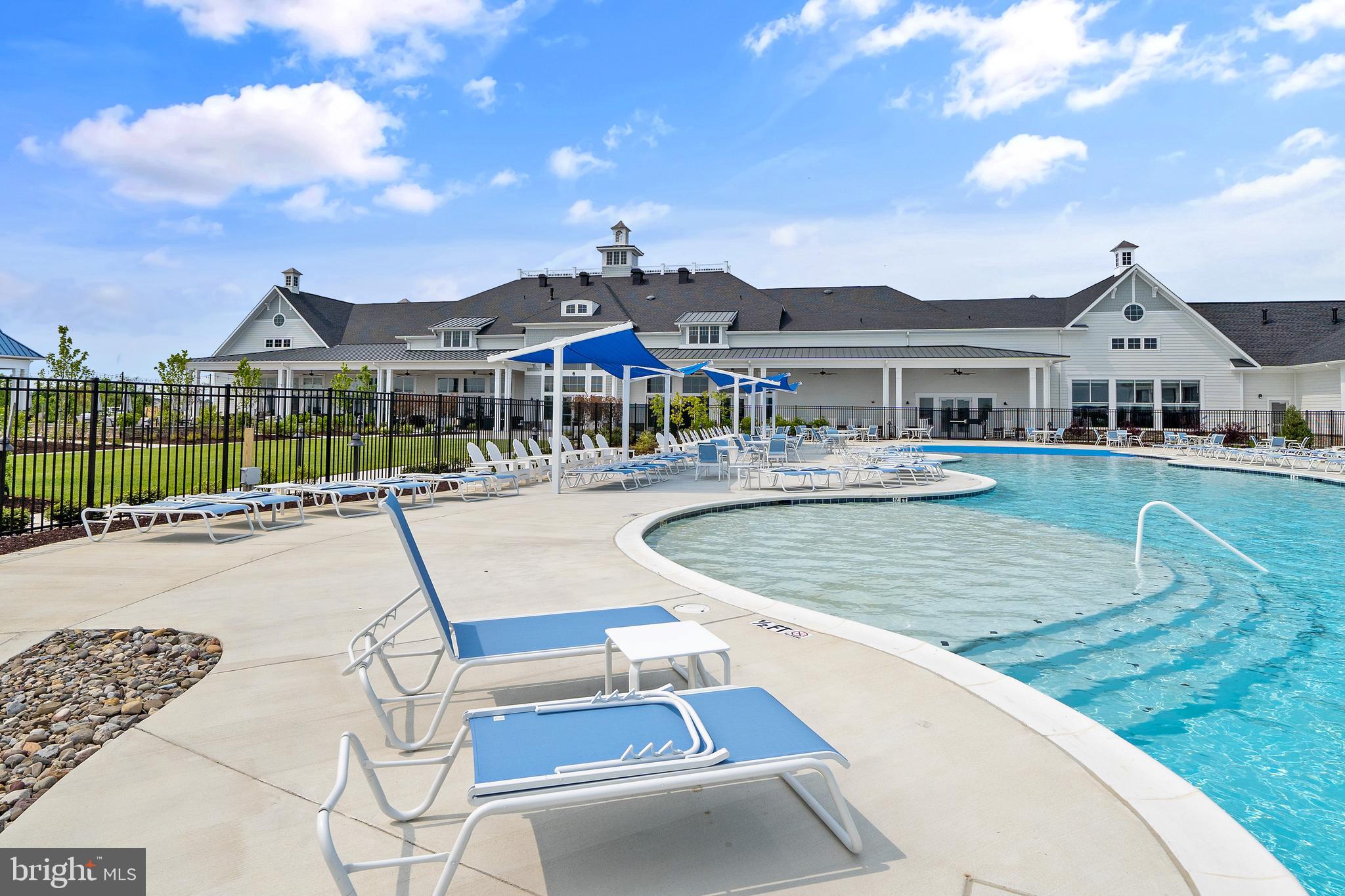 FOUR SEASONS AT KENT ISLAND - Residential