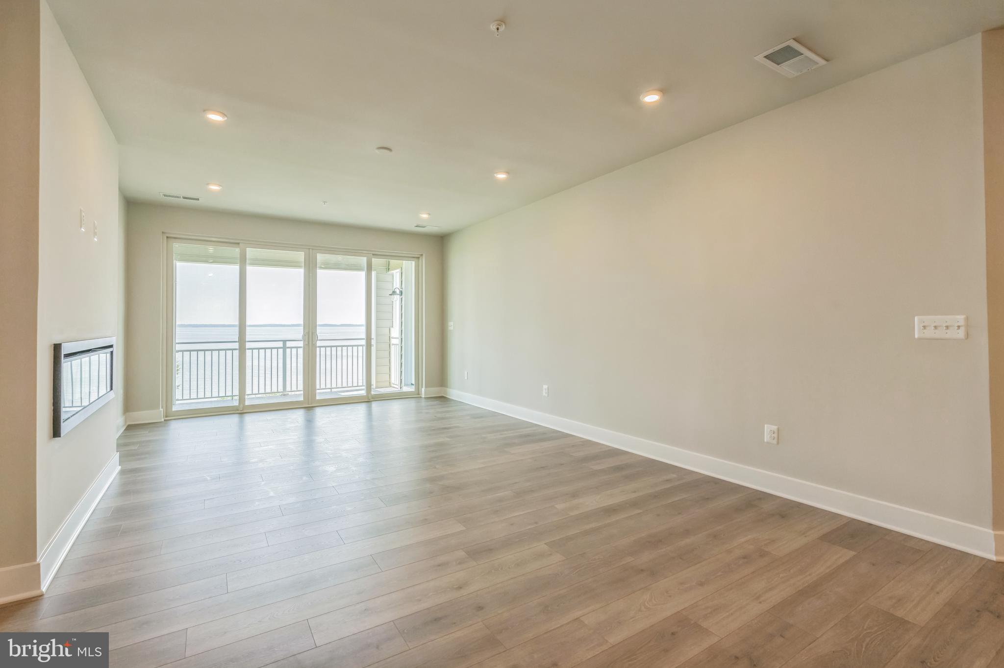 FOUR SEASONS AT KENT ISLAND - Residential