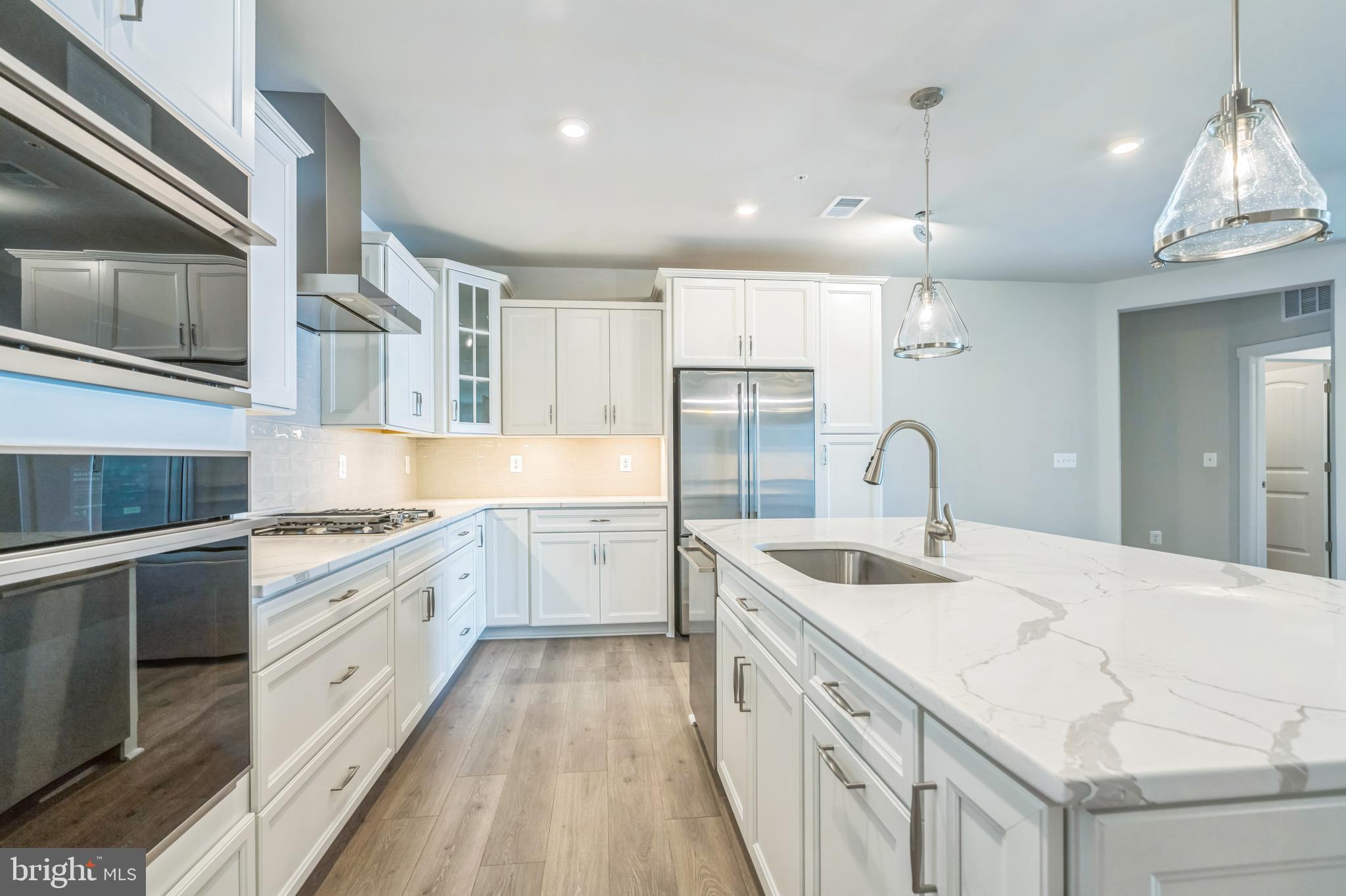 FOUR SEASONS AT KENT ISLAND - Residential