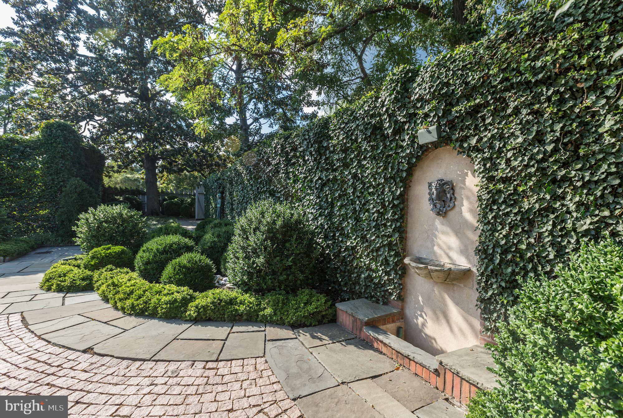 GEORGETOWN - Residential