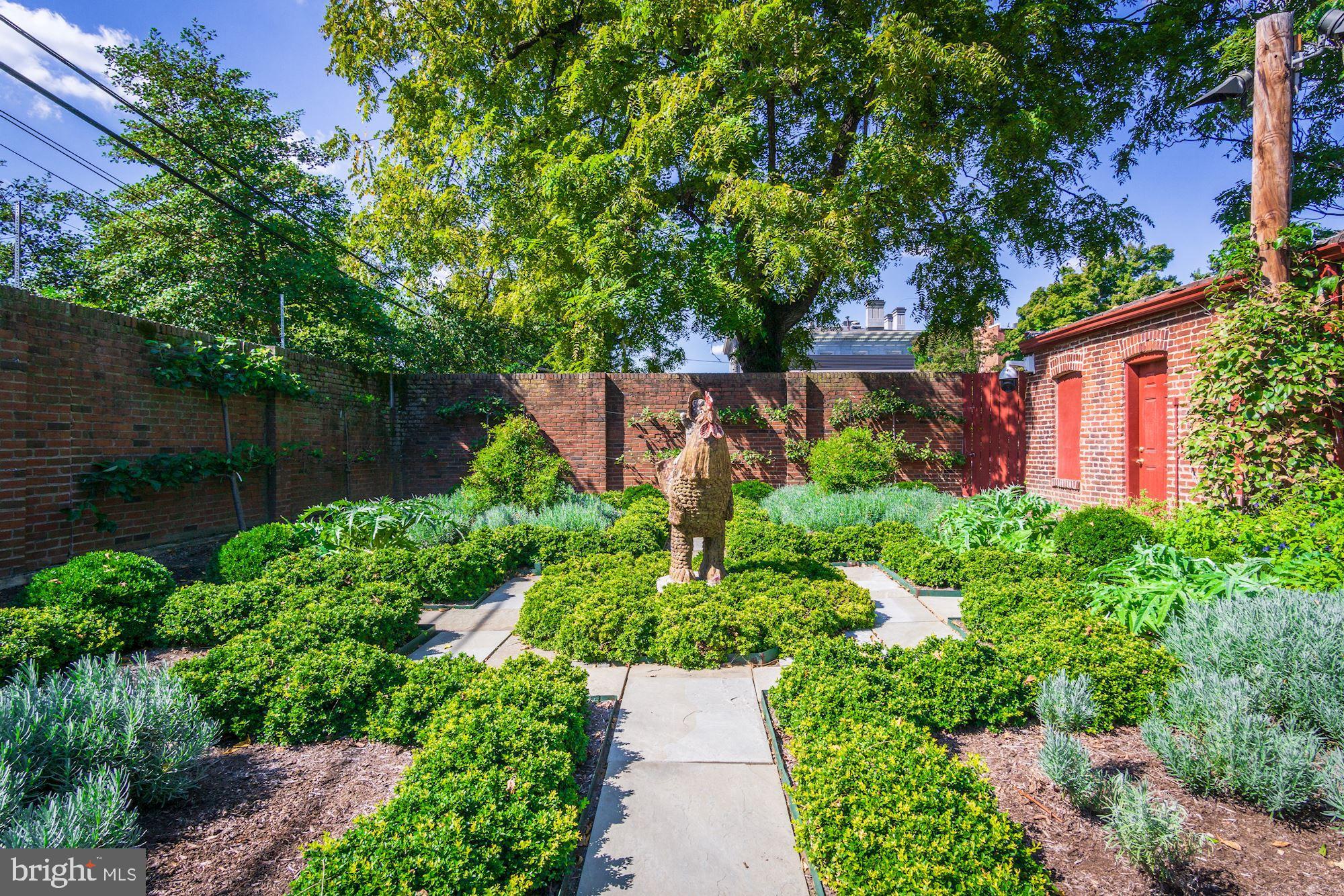 GEORGETOWN - Residential