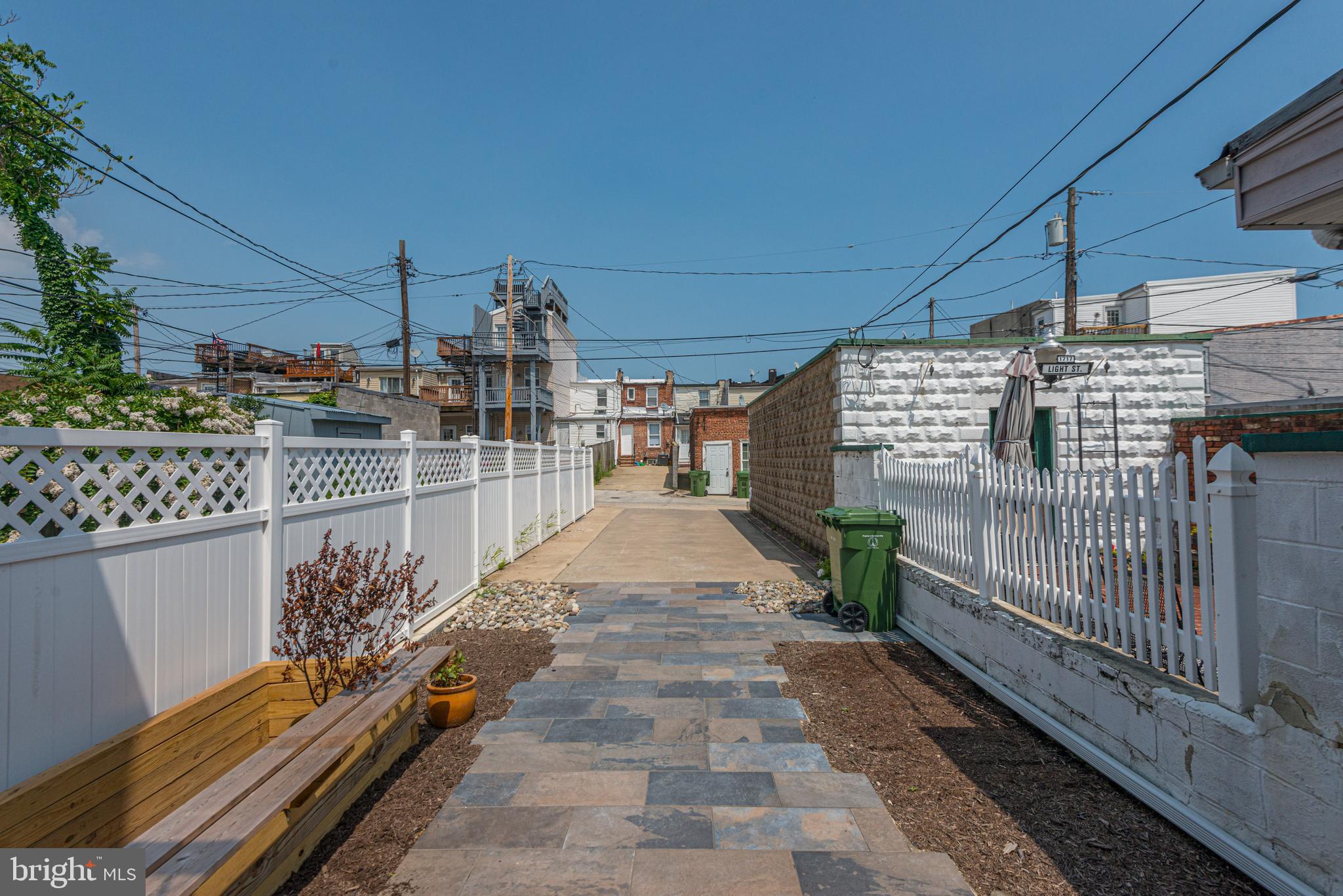 RIVERSIDE - Residential