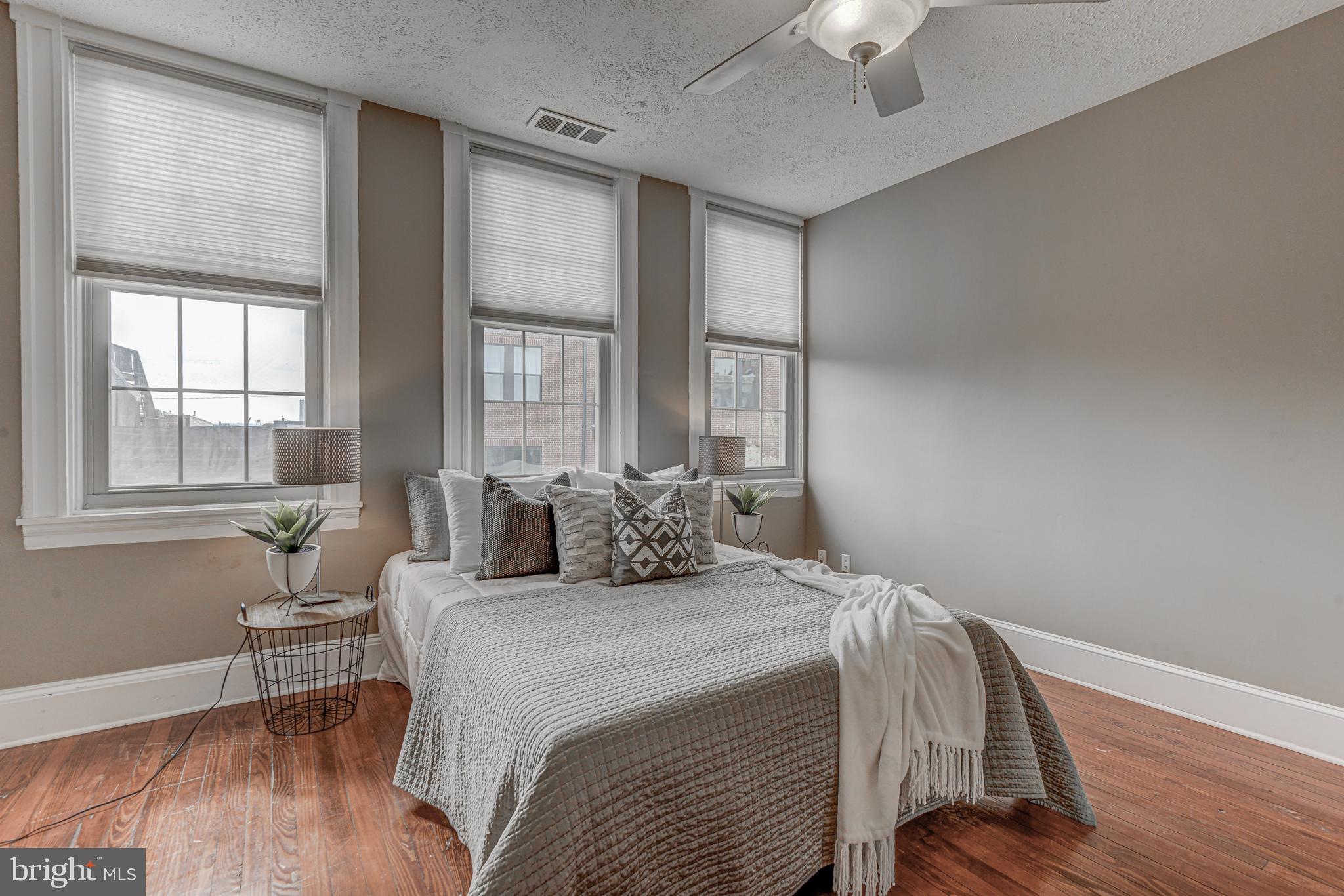 RIVERSIDE - Residential