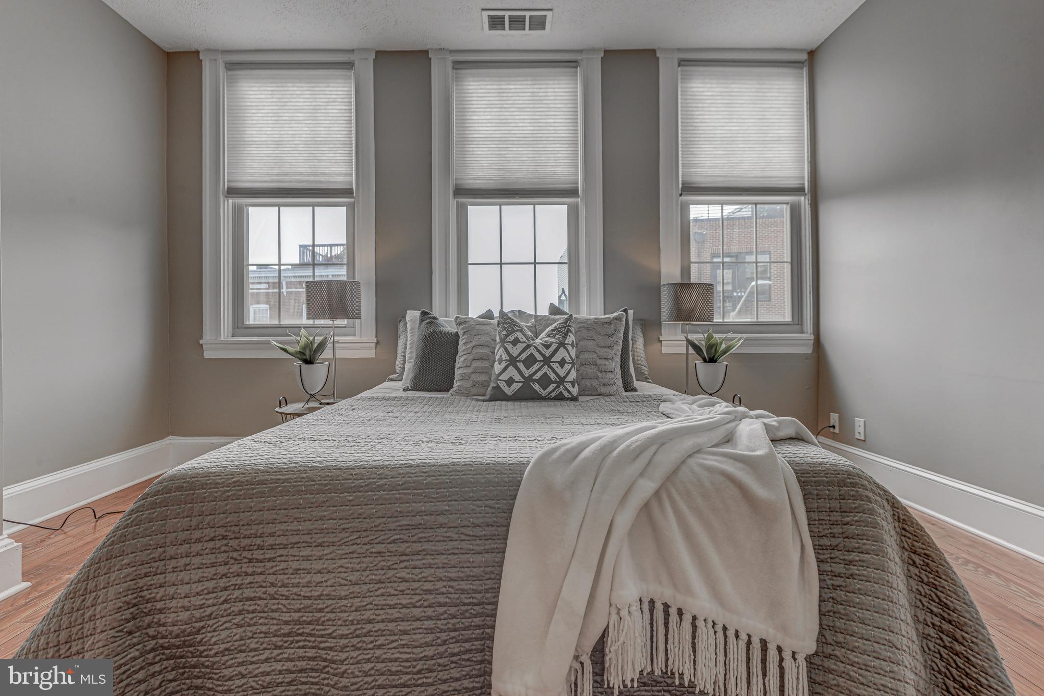 RIVERSIDE - Residential