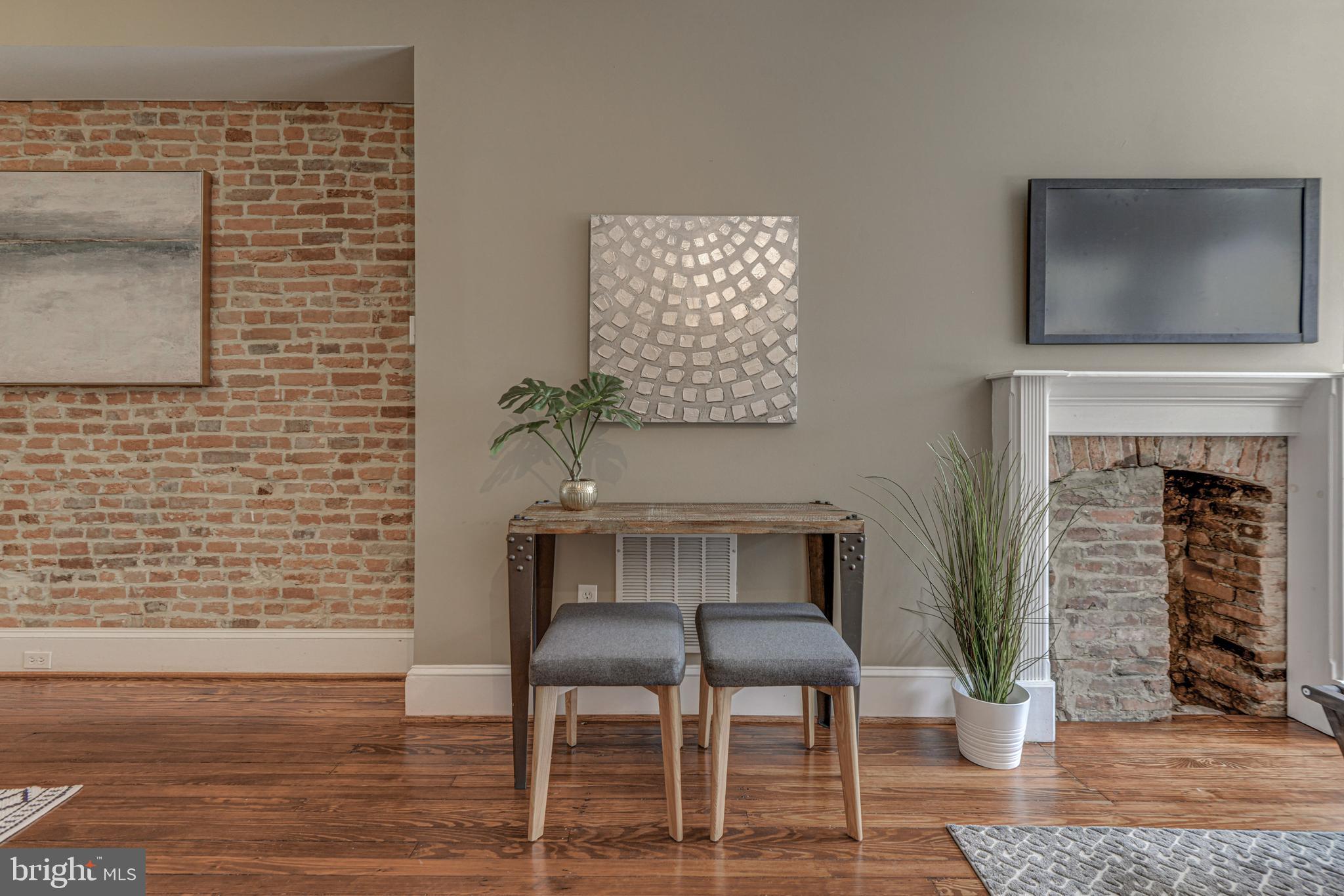 RIVERSIDE - Residential