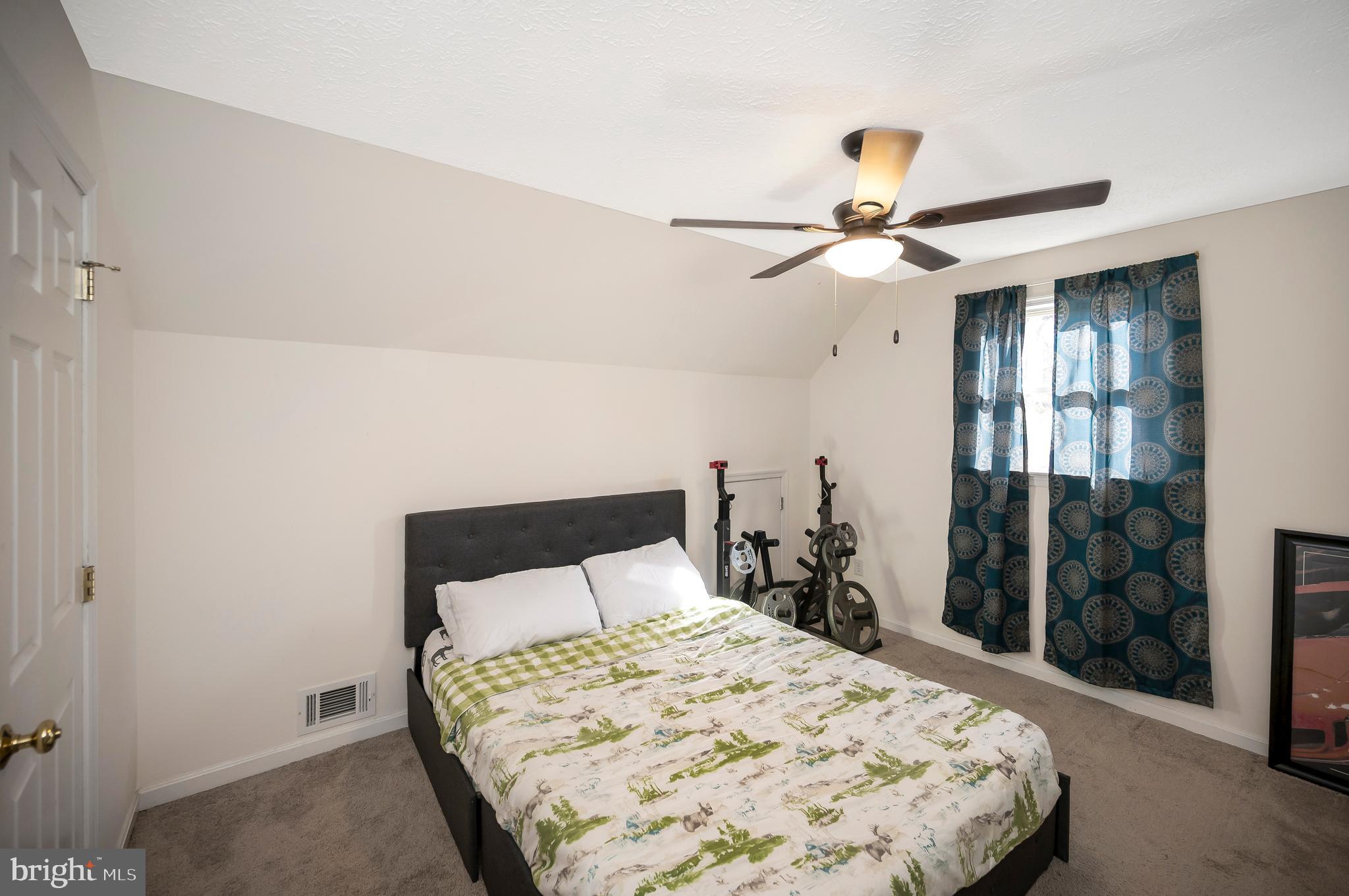 SCOTTS MT NORMAN ACRES - Residential