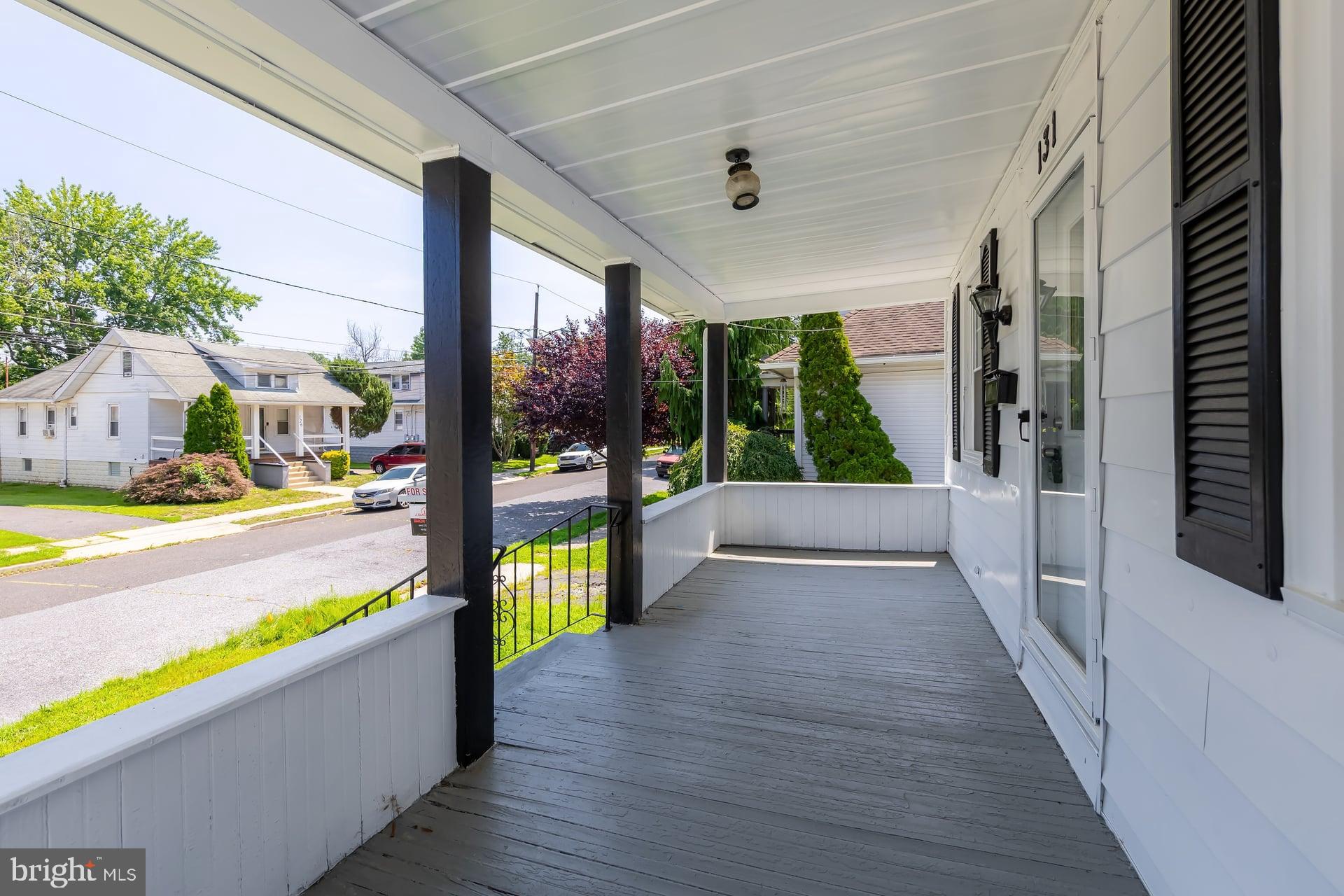 131 WATKINS AVENUE