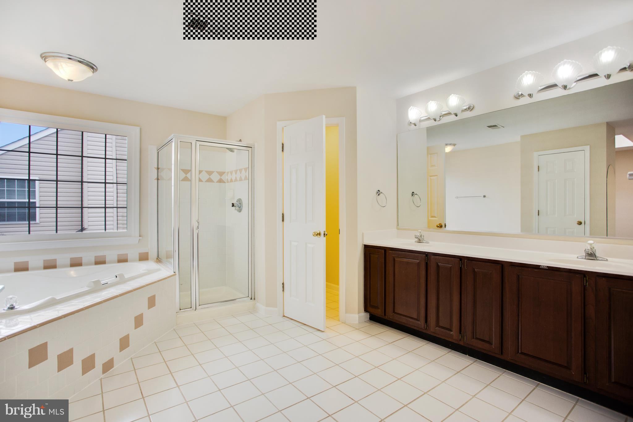 GREAT FALLS CHASE - Residential
