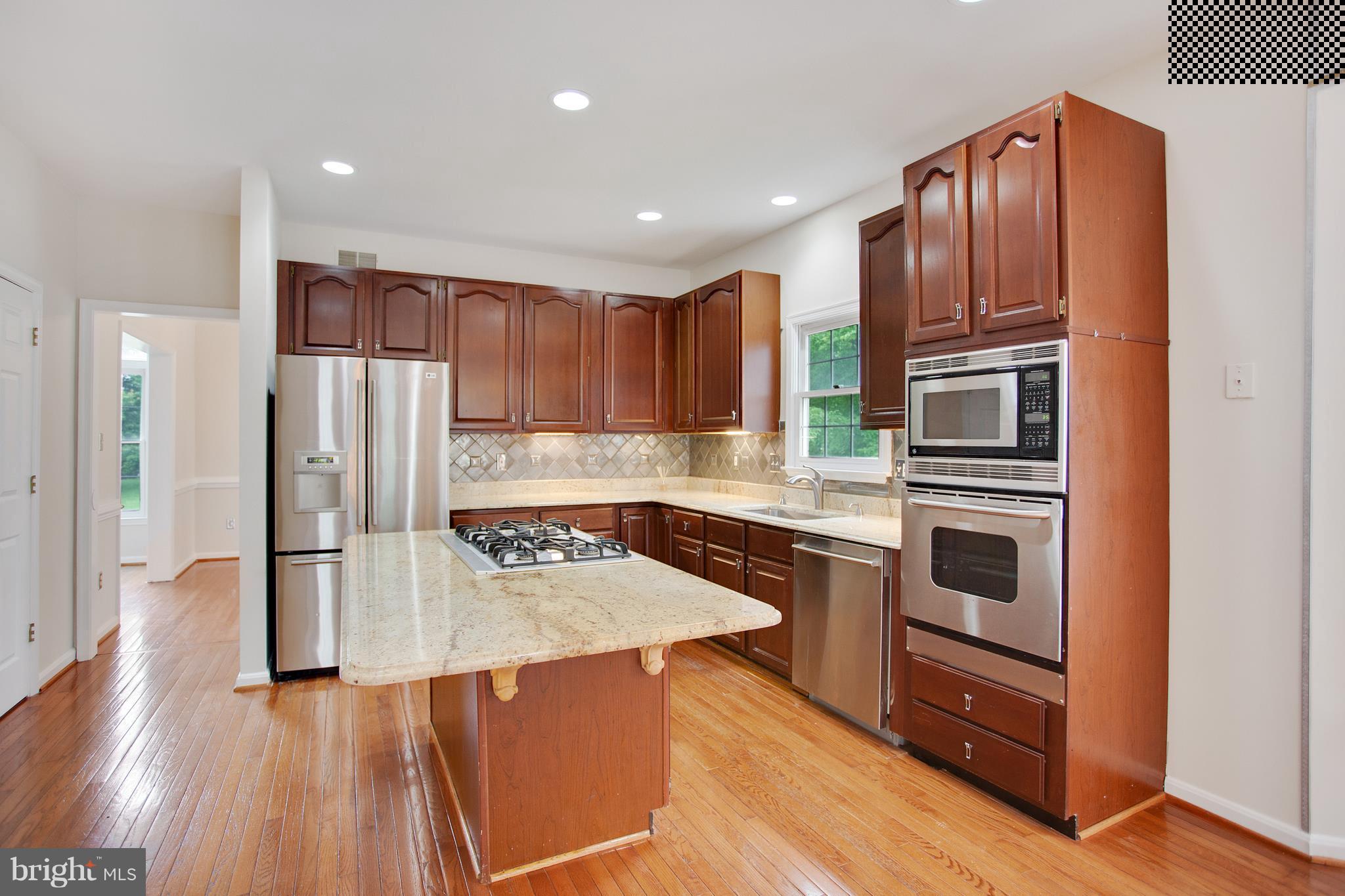 GREAT FALLS CHASE - Residential