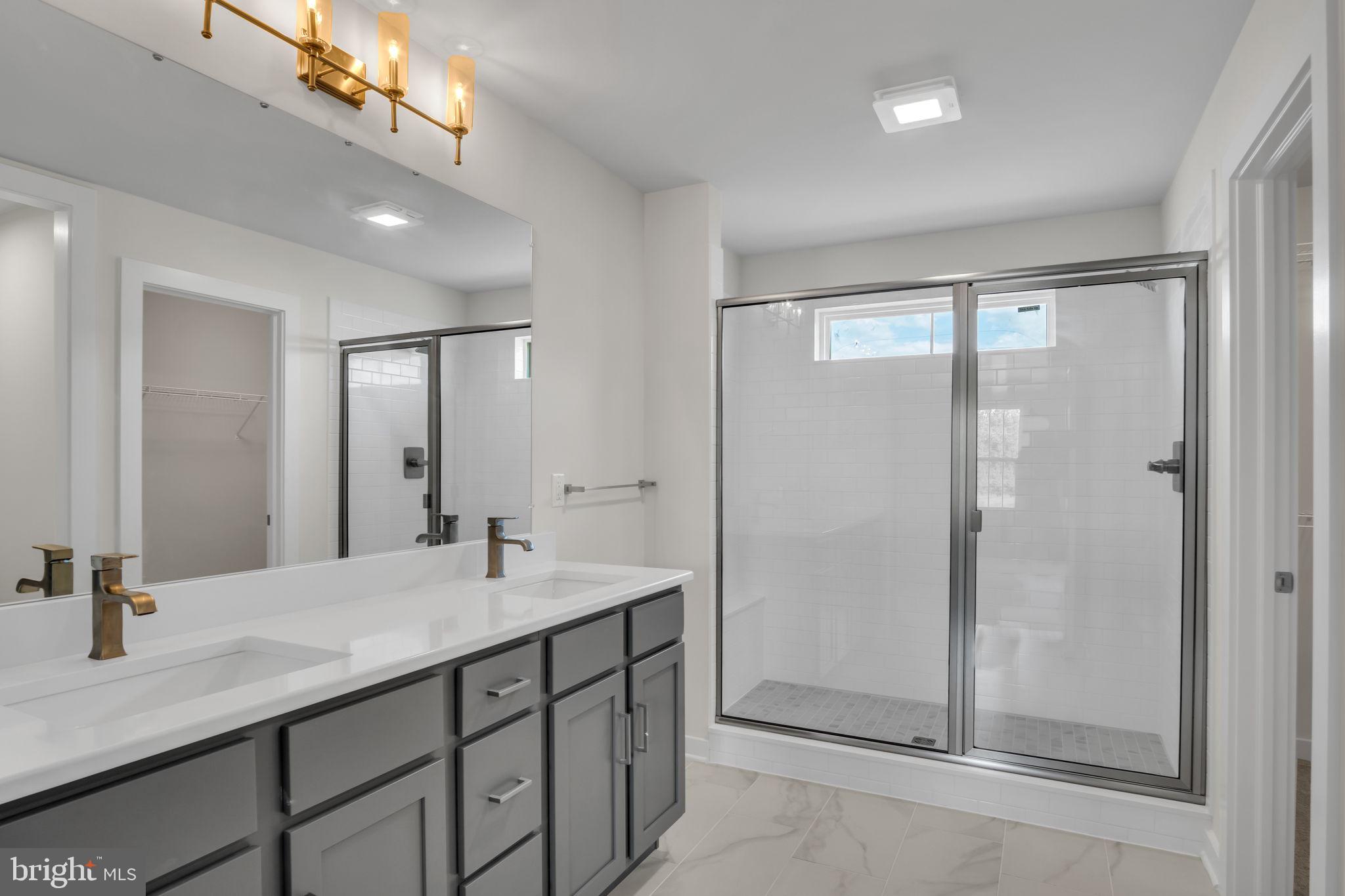 JEFFERSON COURT - Residential