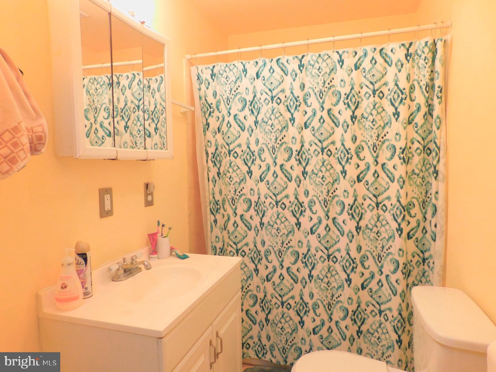 TEMPLE UNIVERSITY - Residential Lease