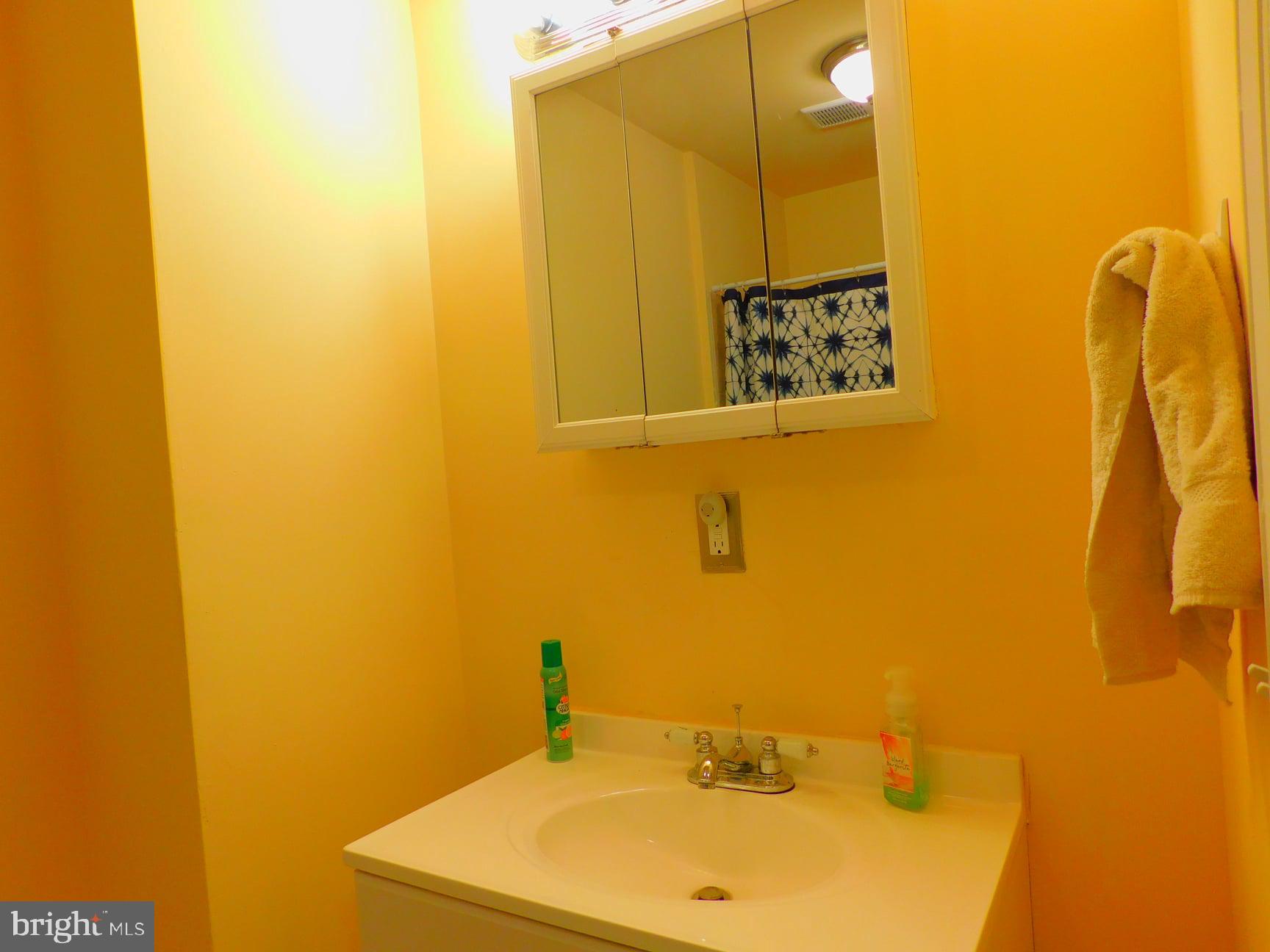 TEMPLE UNIVERSITY - Residential Lease