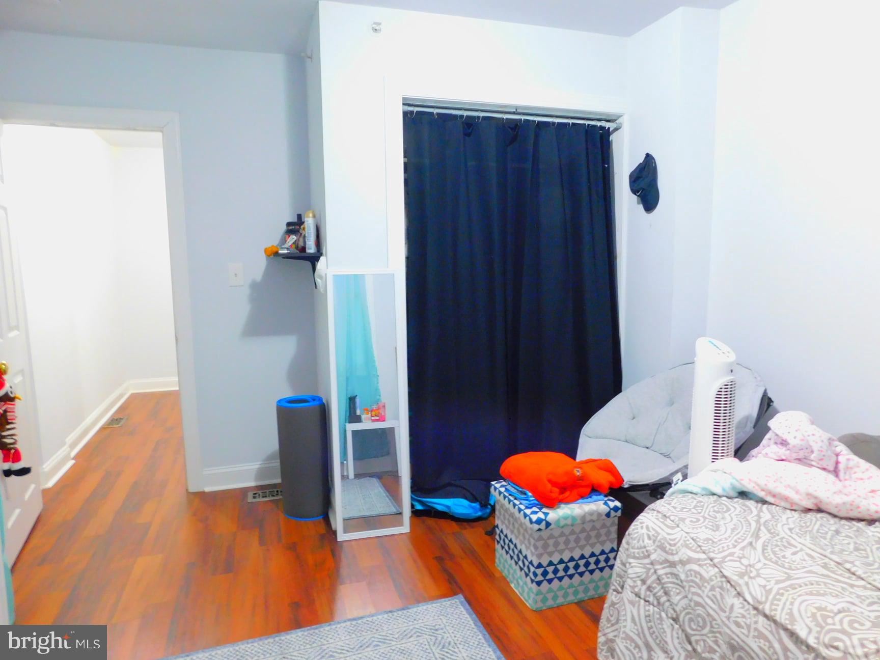 TEMPLE UNIVERSITY - Residential Lease