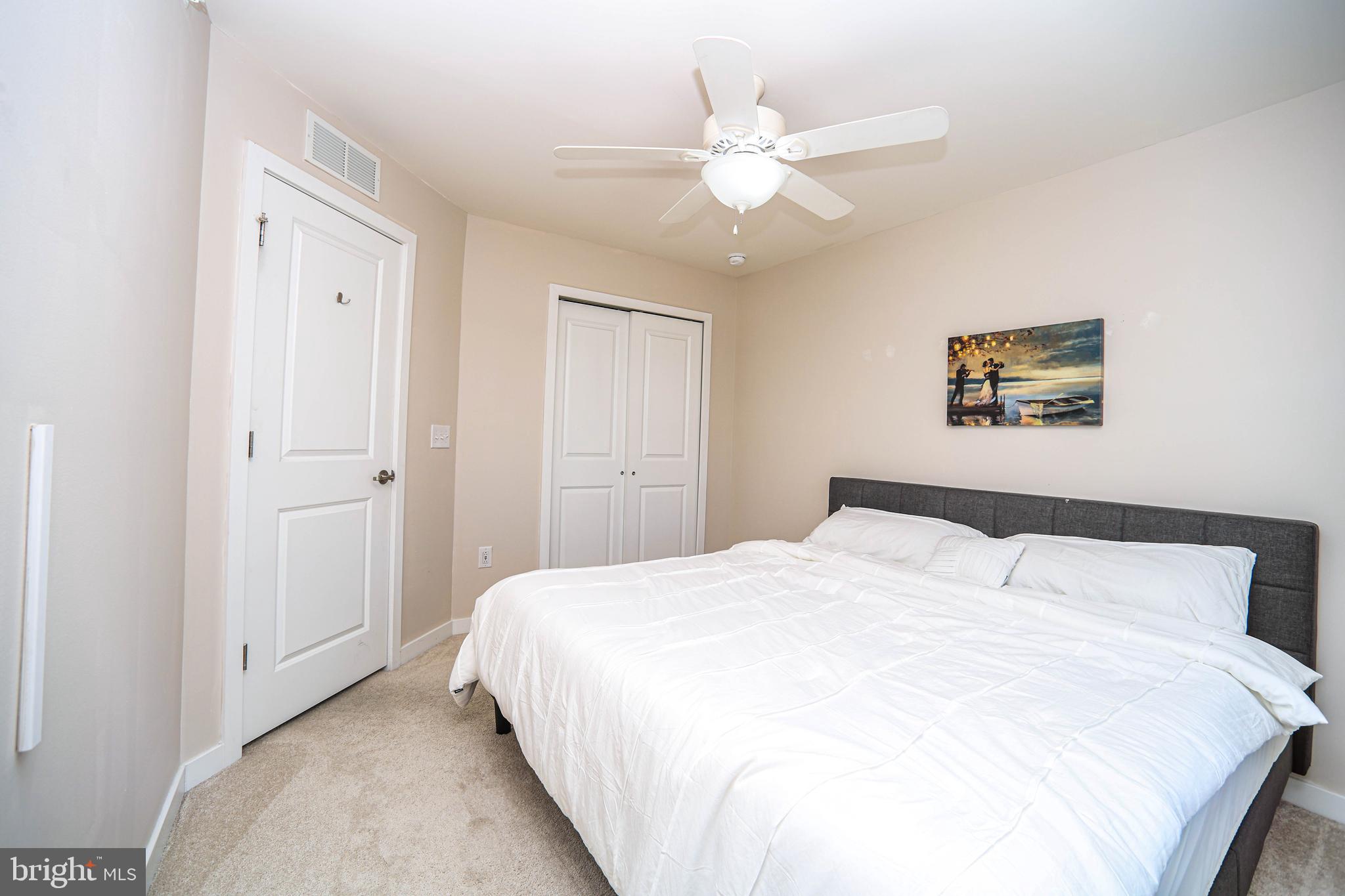 TOWNES AT SHANNON HILL - Residential