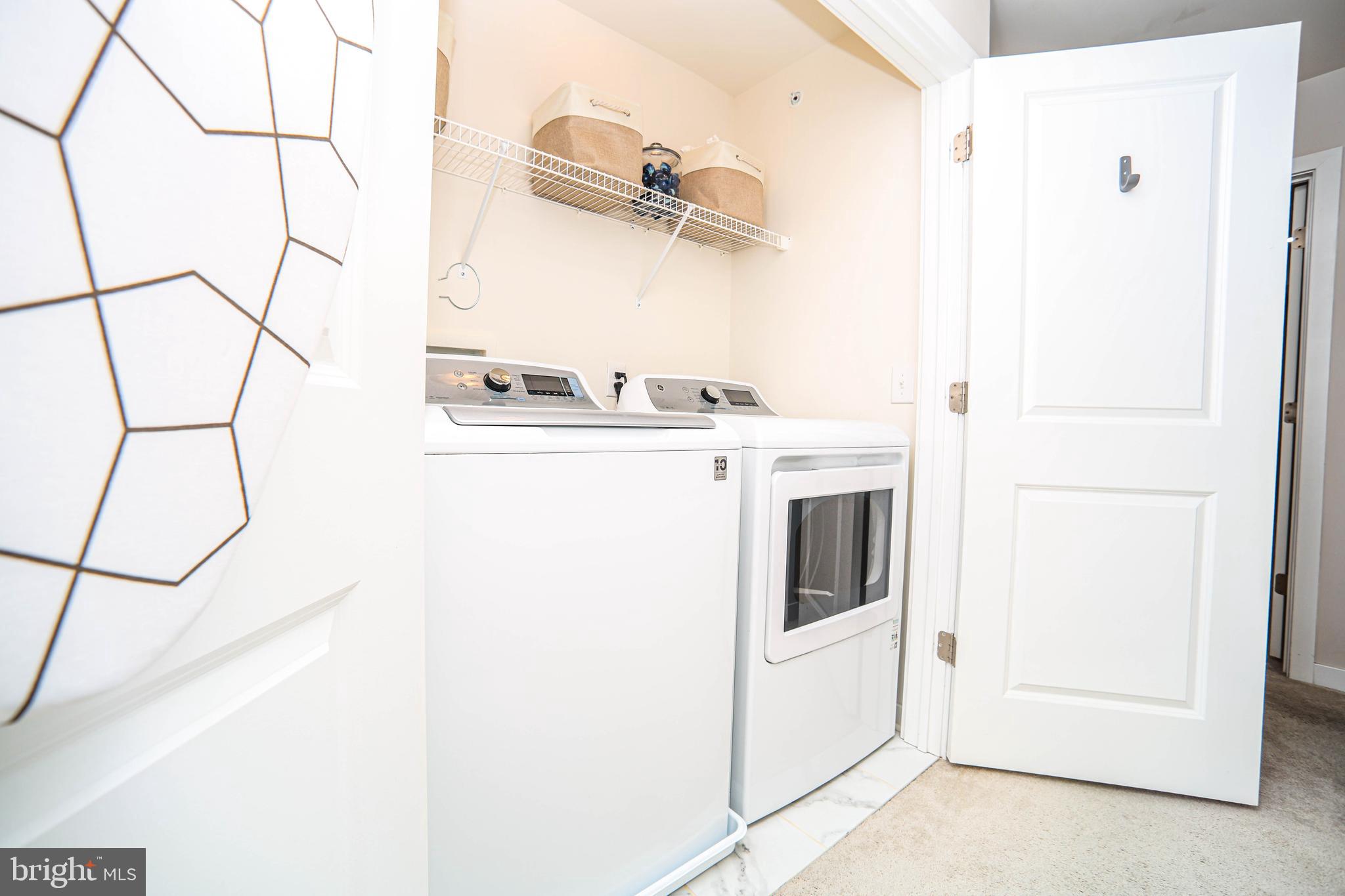 TOWNES AT SHANNON HILL - Residential