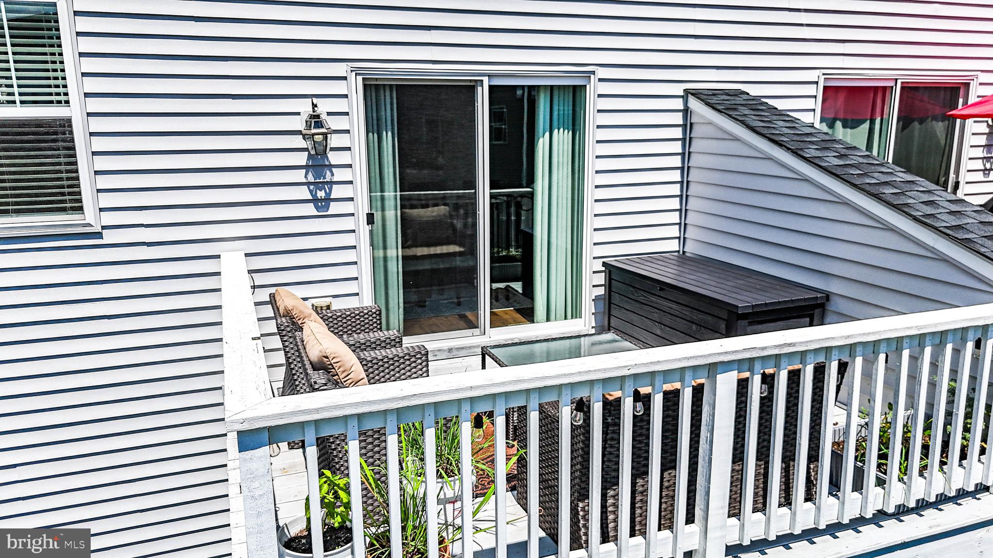 TOWNES AT SHANNON HILL - Residential