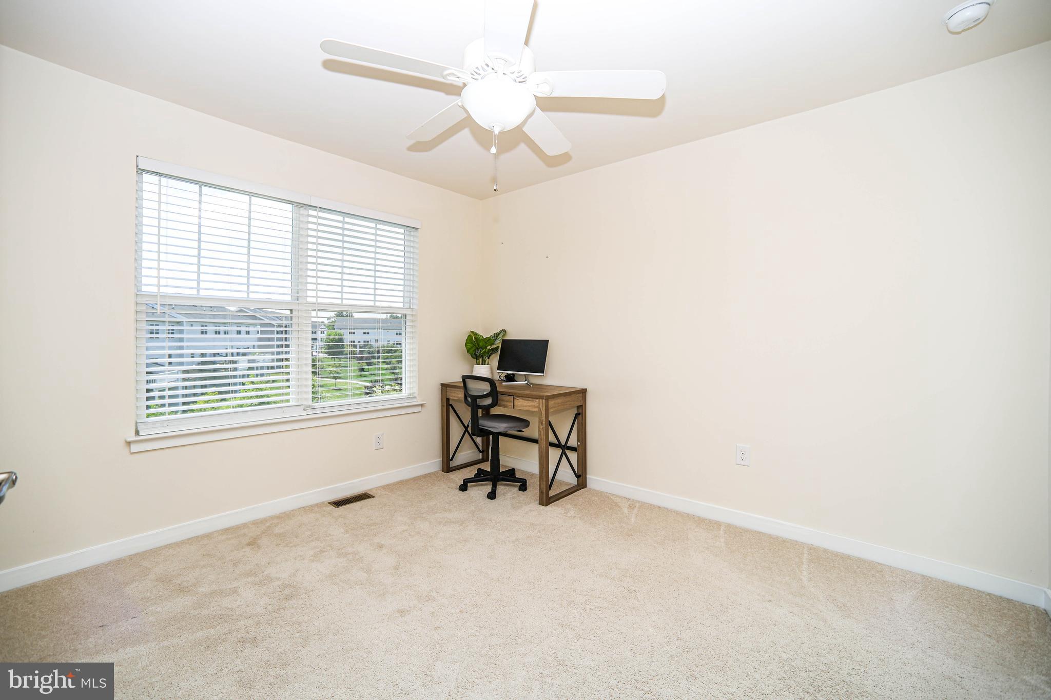 TOWNES AT SHANNON HILL - Residential