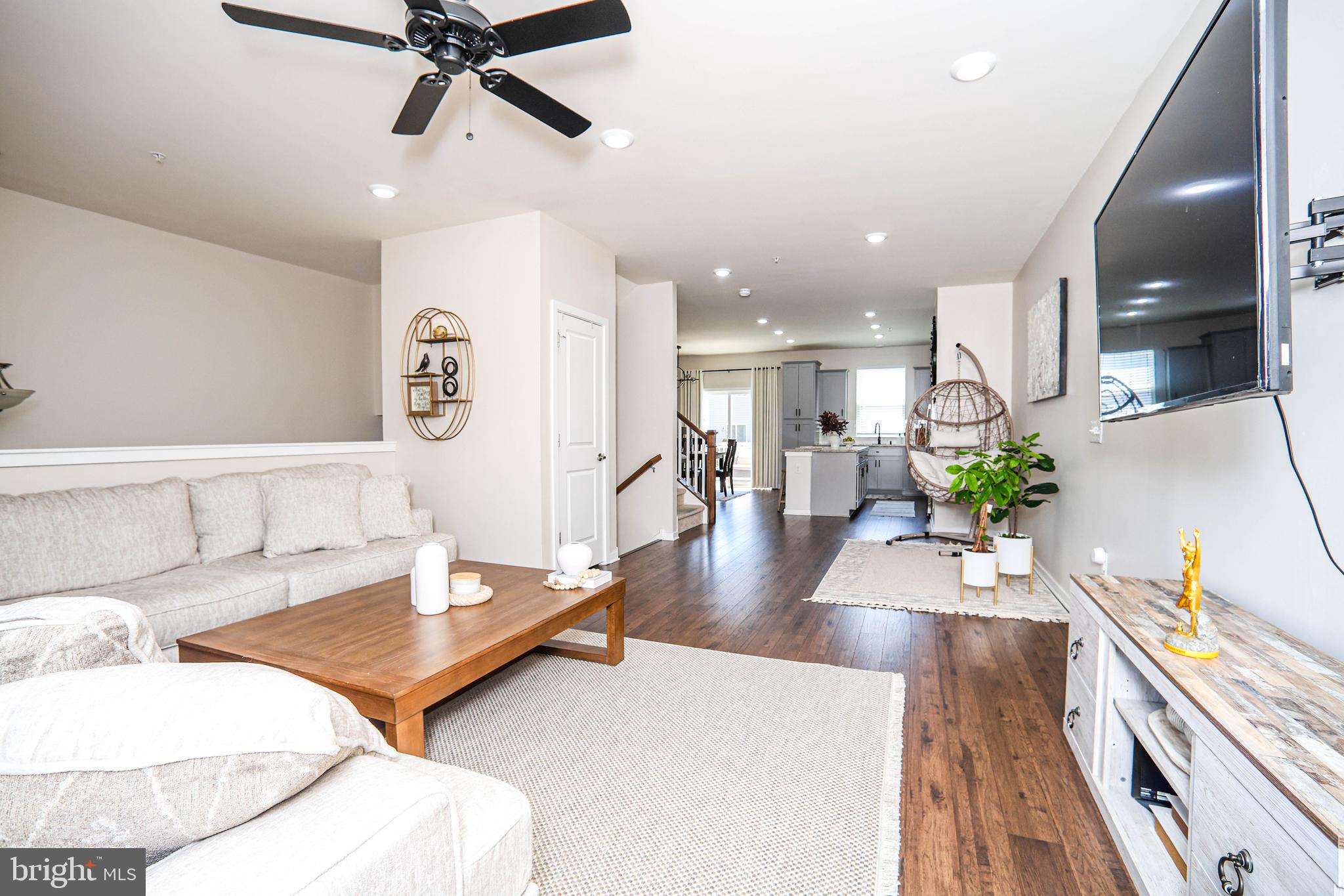 TOWNES AT SHANNON HILL - Residential