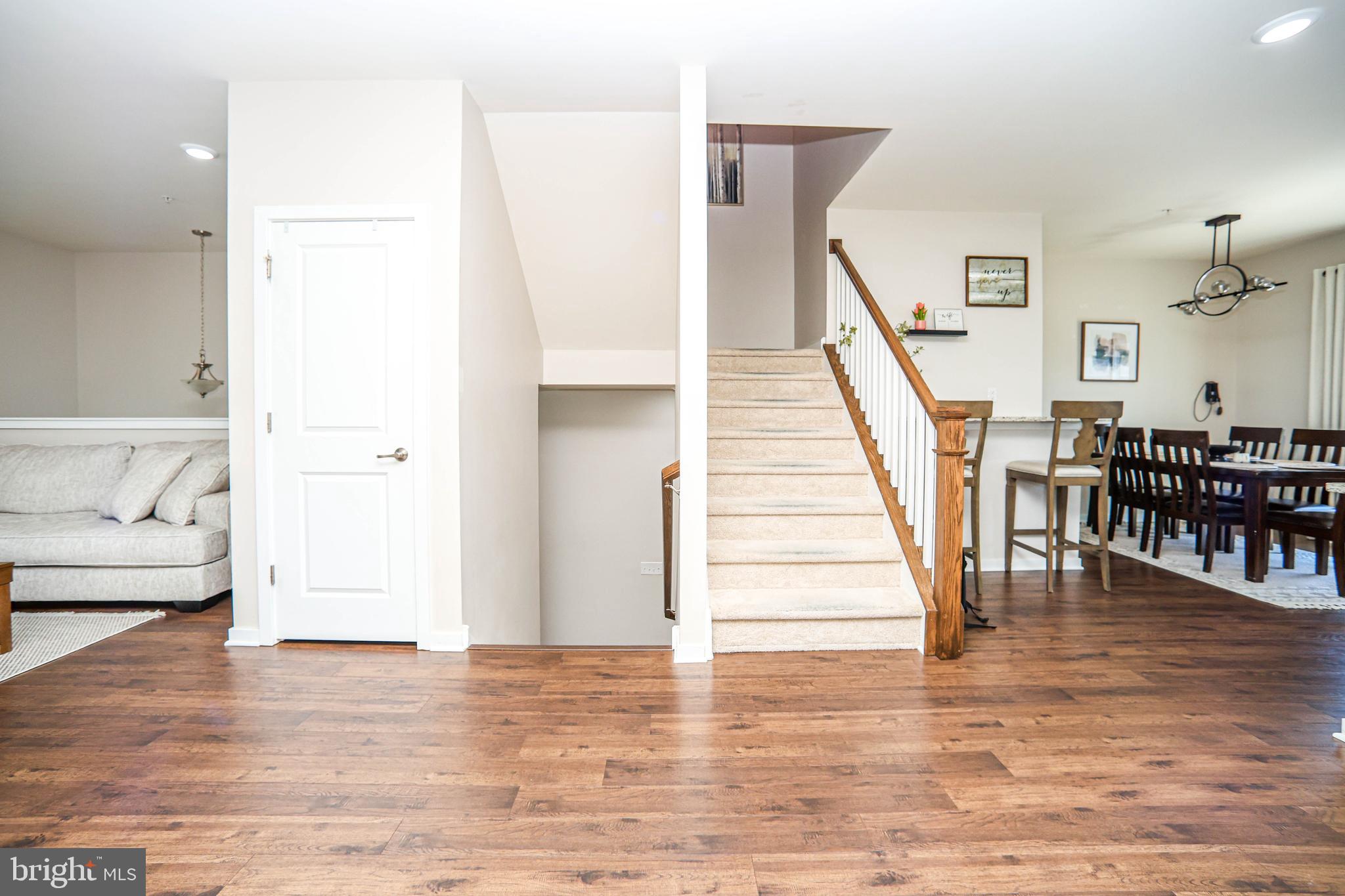 TOWNES AT SHANNON HILL - Residential