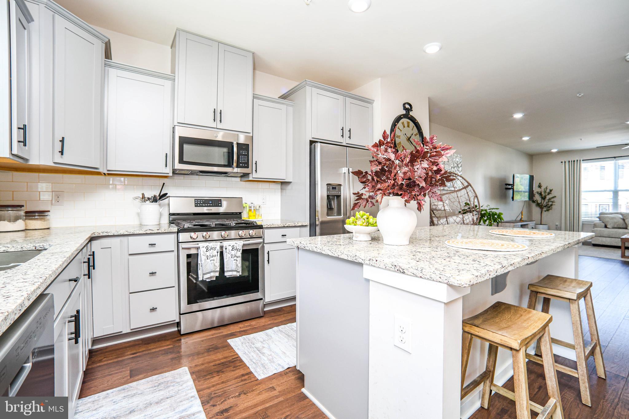 TOWNES AT SHANNON HILL - Residential