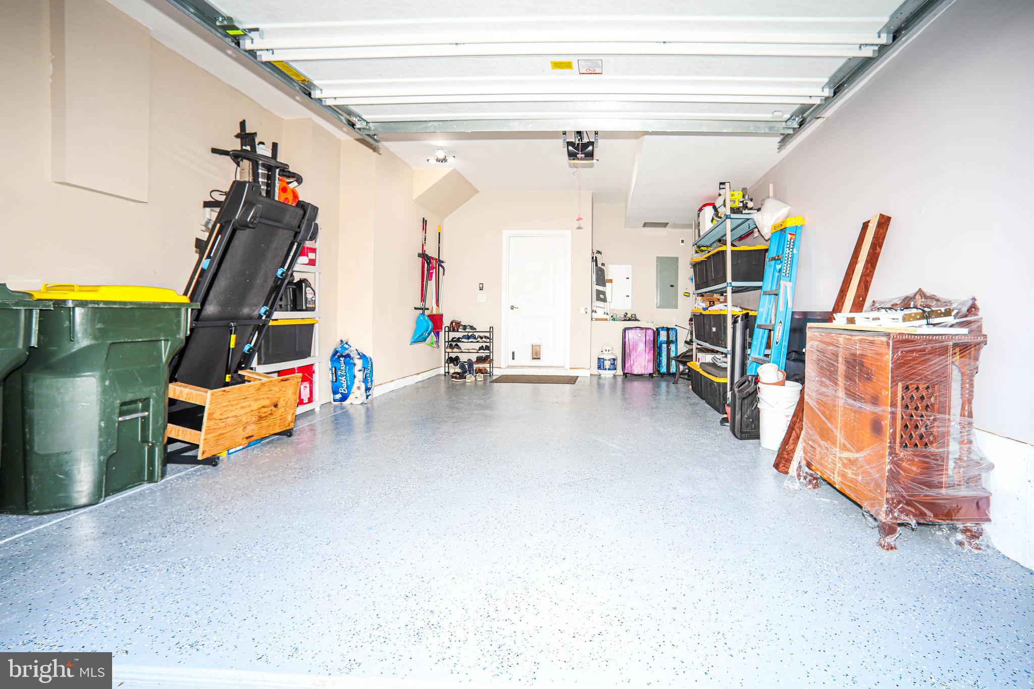 TOWNES AT SHANNON HILL - Residential