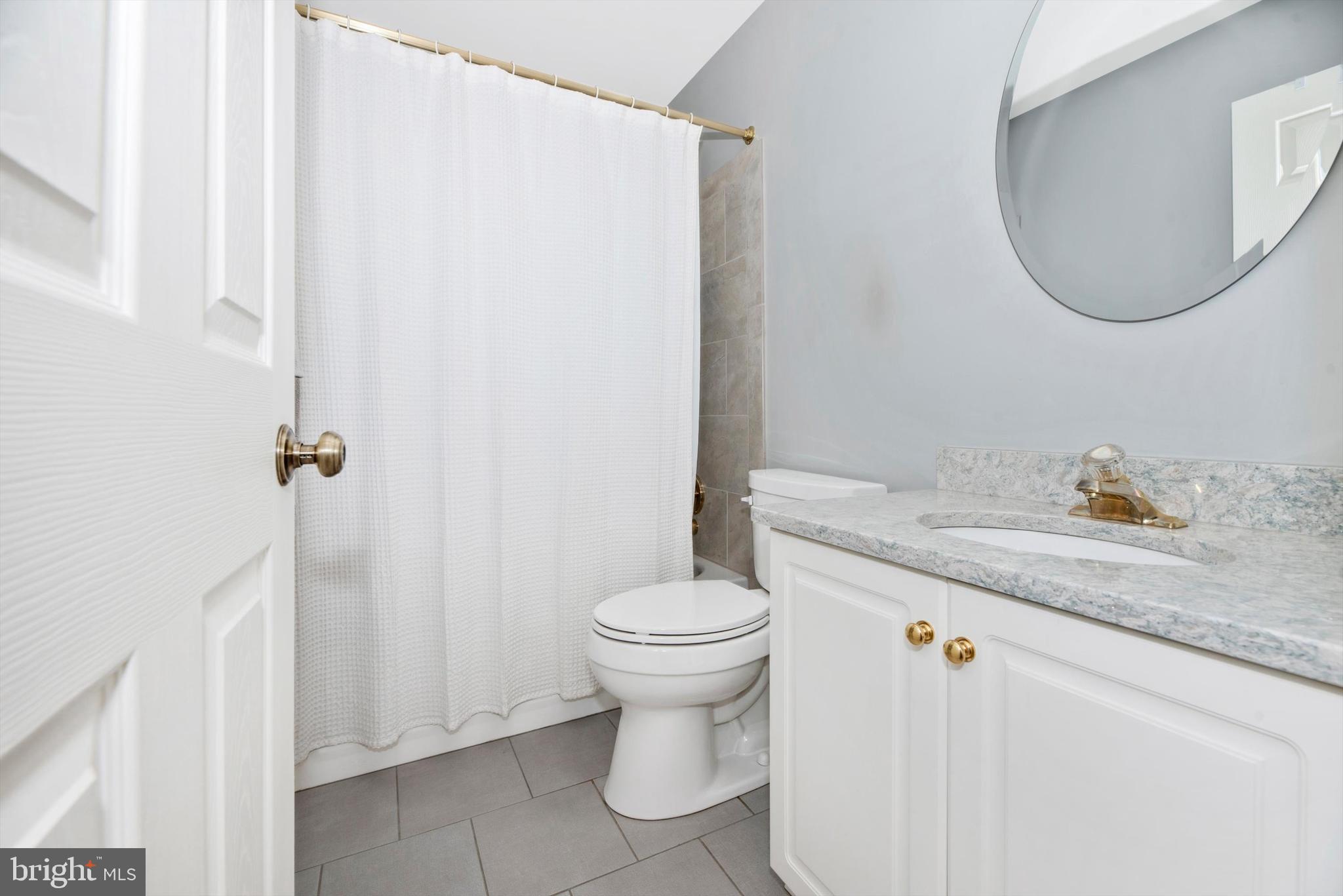 THE MEADOW AT NEW MARKET - Residential