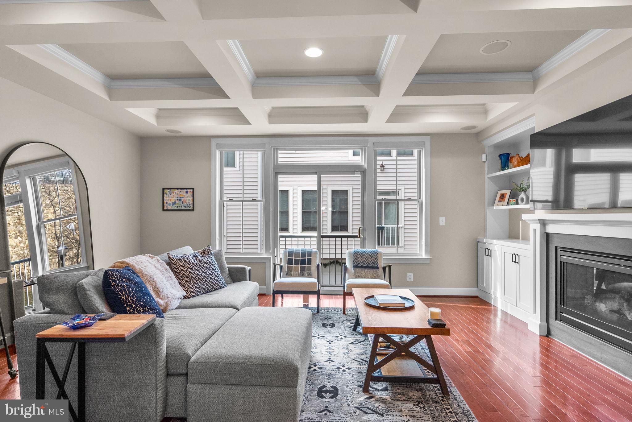 2503 S KENMORE COURT