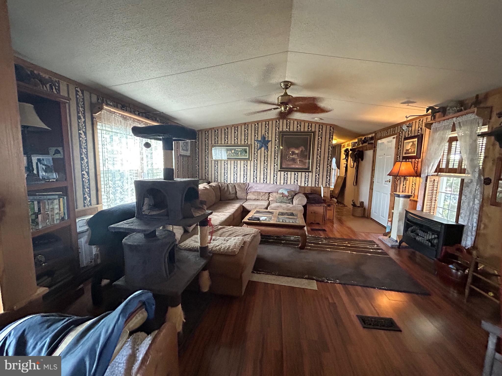 OAK RIDGE ESTATES - Residential