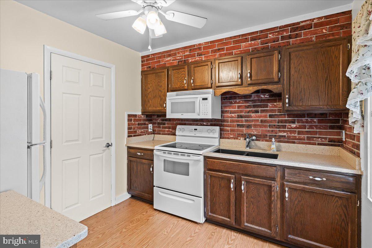 VALLEY GREEN VILLAGE WEST - Residential