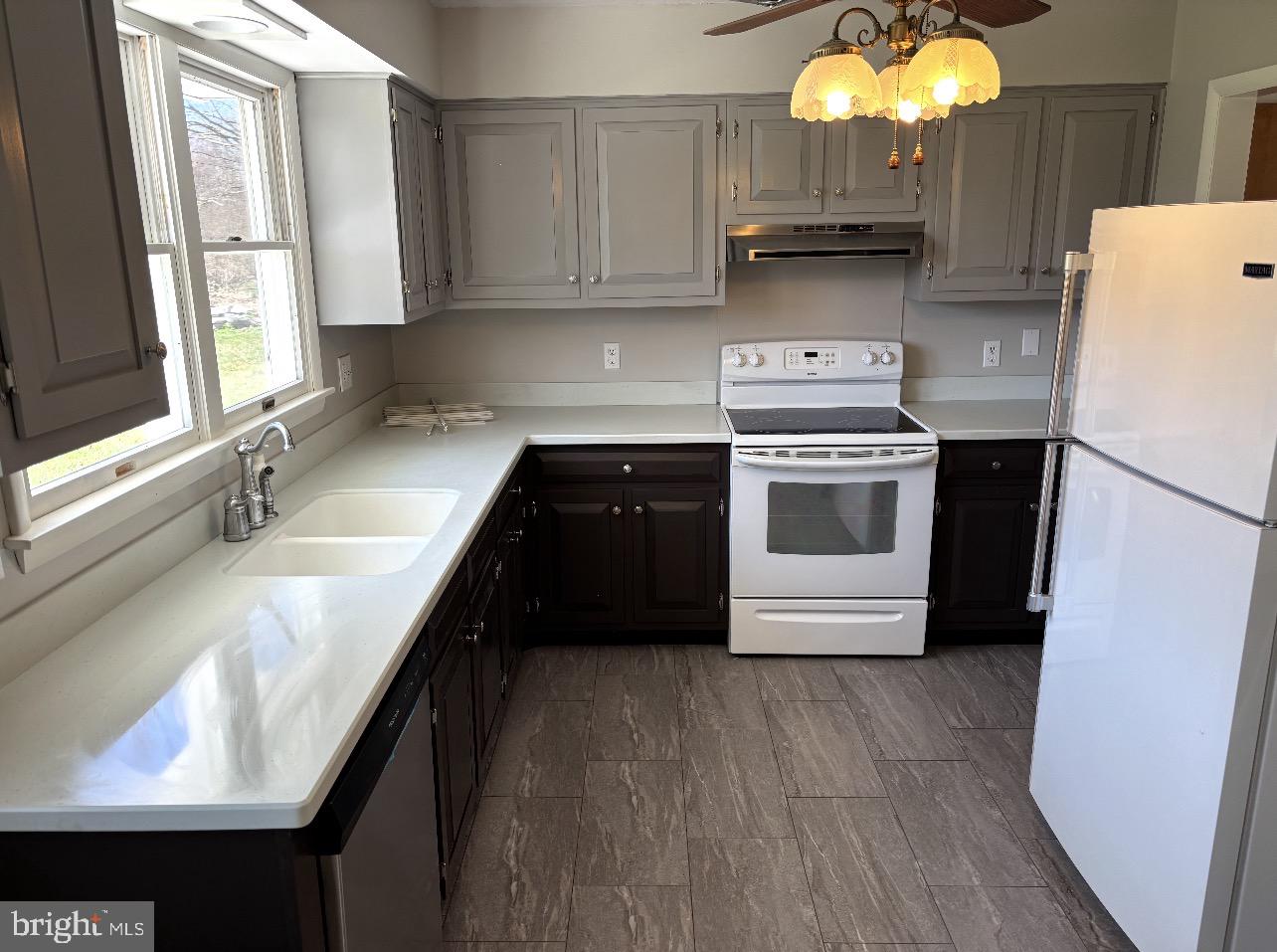 19119 WOODHAVEN DRIVE