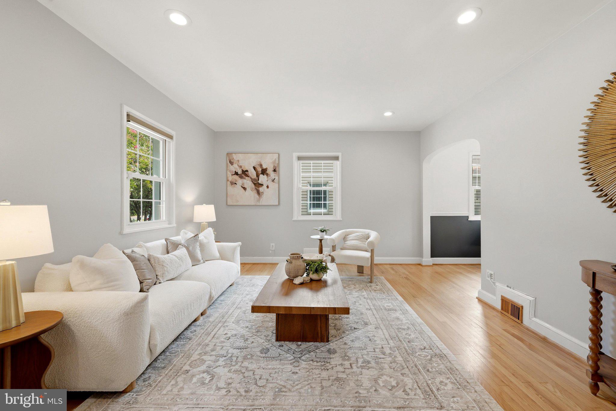 1200 N ROOSEVELT STREET